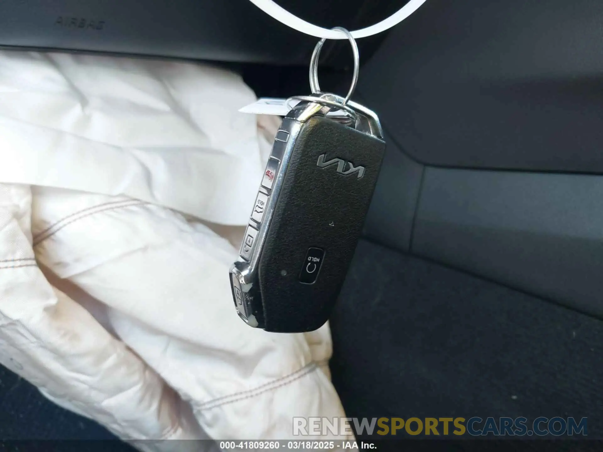 11 Photograph of a damaged car 5XXG14J2XPG220175 KIA K5 2023