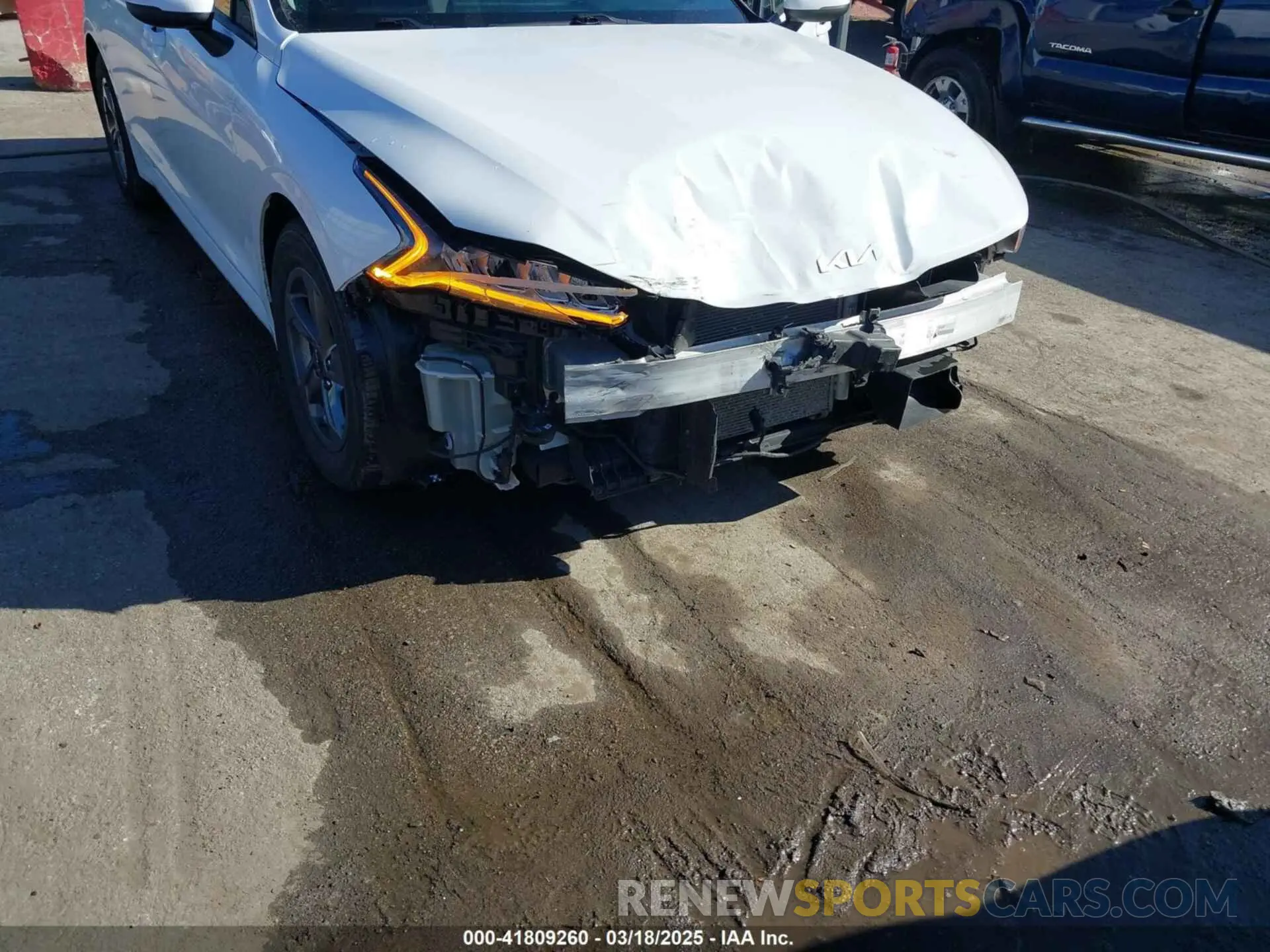 6 Photograph of a damaged car 5XXG14J2XPG220175 KIA K5 2023