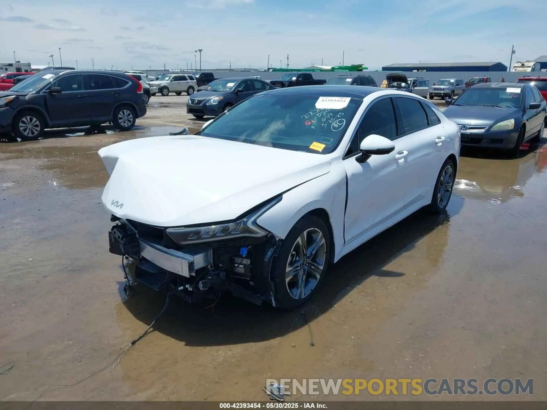 2 Photograph of a damaged car 5XXG34J2XPG174566 KIA K5 2023