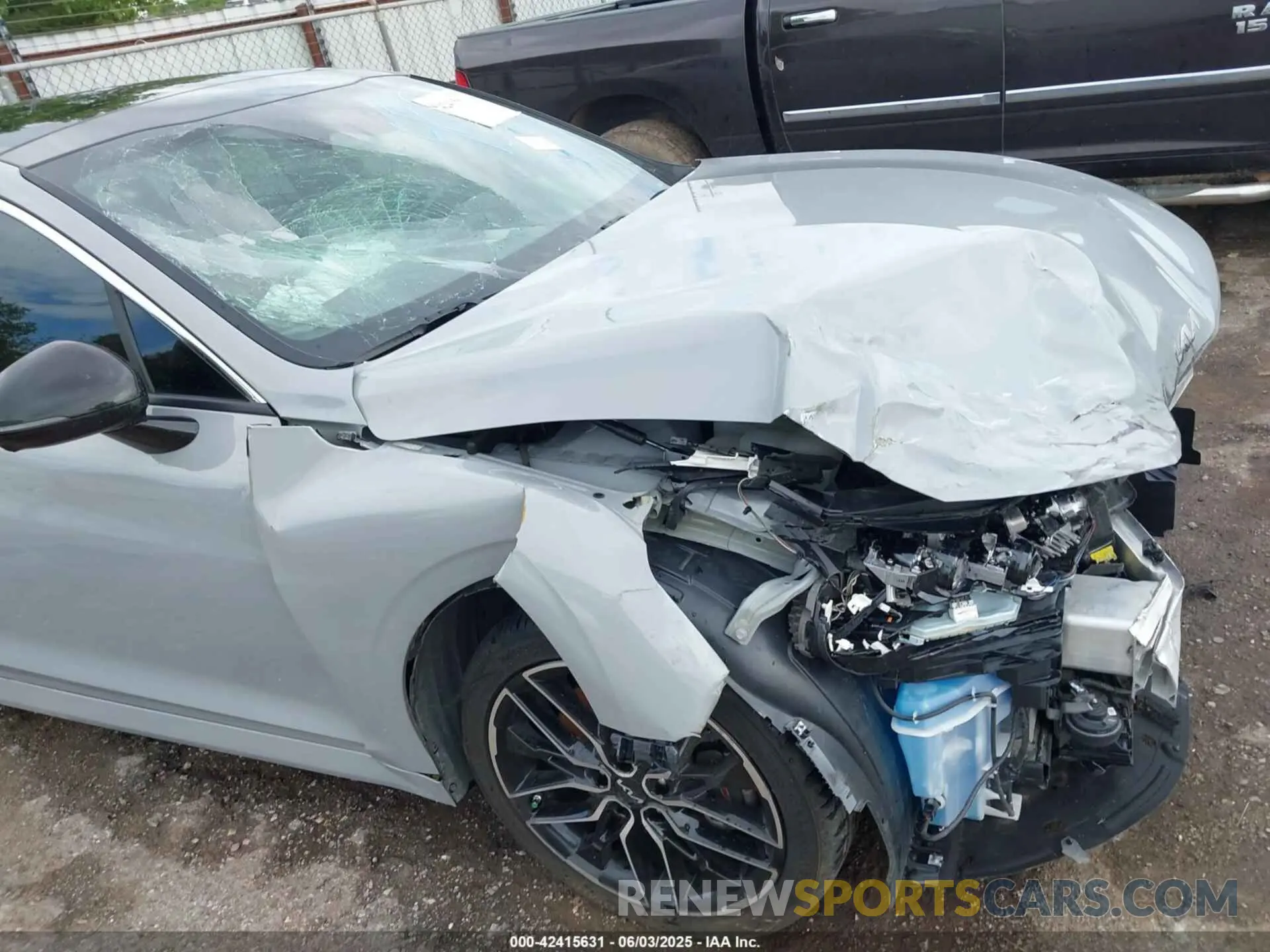 6 Photograph of a damaged car 5XXG44J8XPG218437 KIA K5 2023
