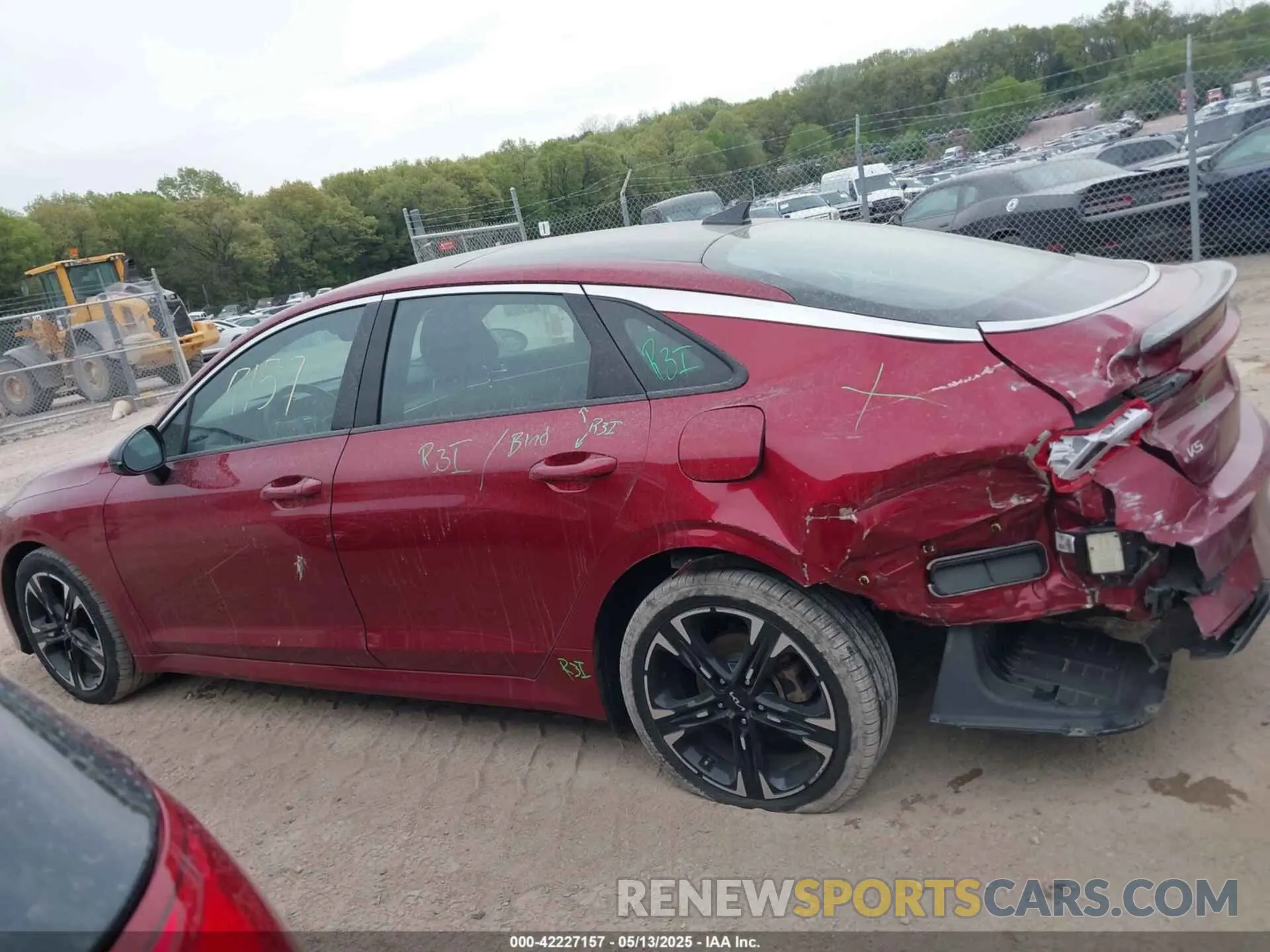 14 Photograph of a damaged car 5XXG64J20PG204987 KIA K5 2023