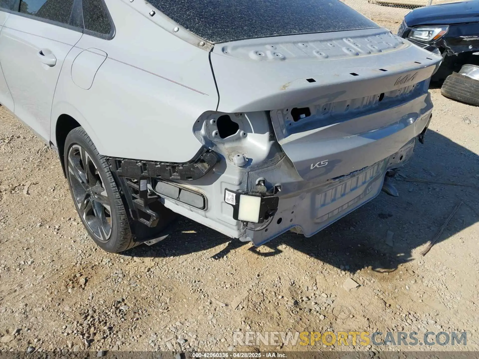 17 Photograph of a damaged car 5XXG64J20PG206965 KIA K5 2023