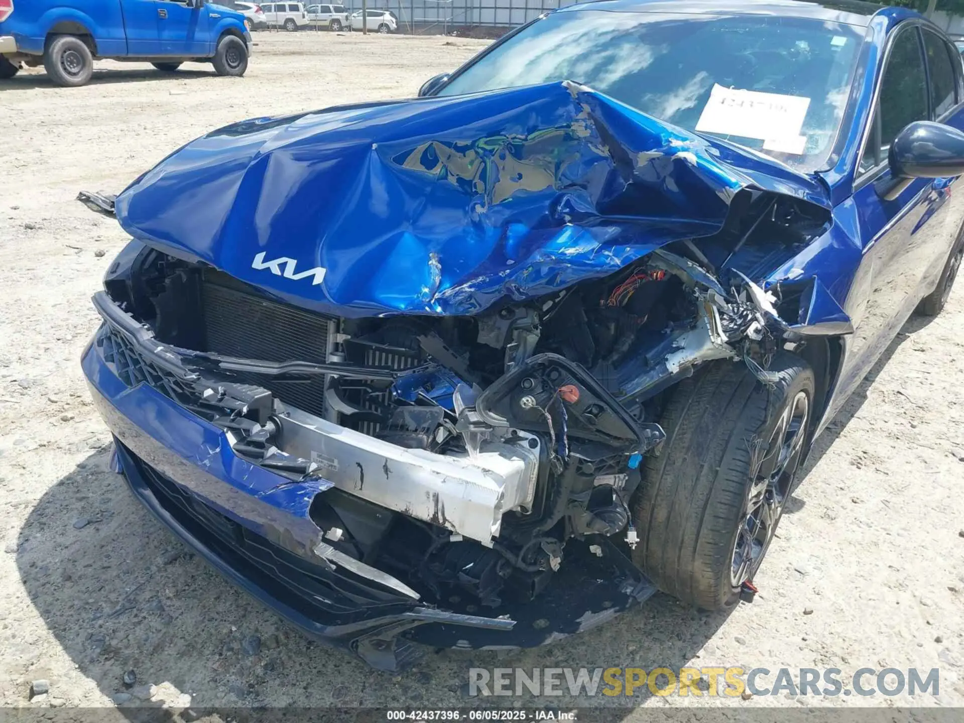 6 Photograph of a damaged car 5XXG64J20PG210921 KIA K5 2023