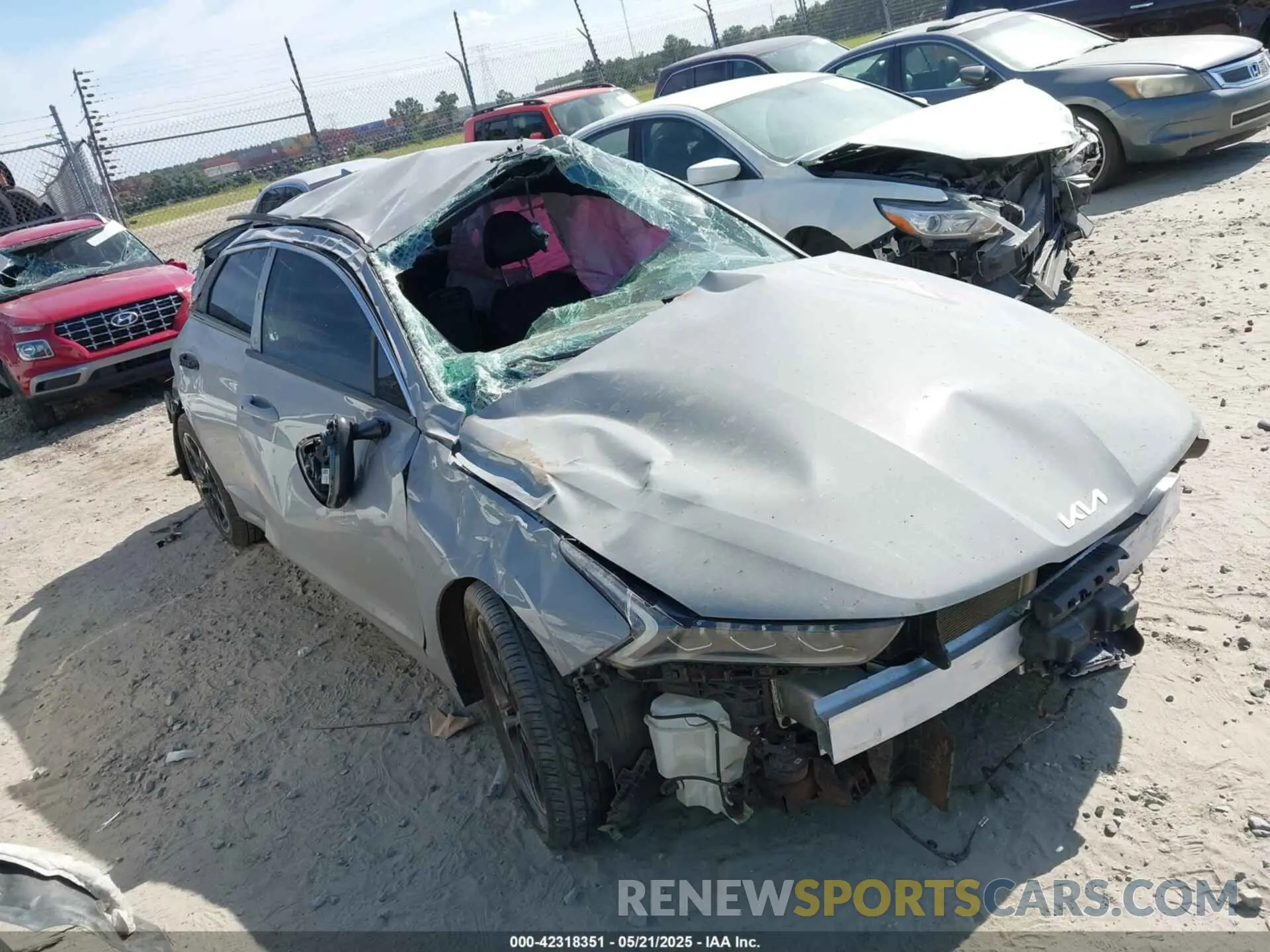 1 Photograph of a damaged car 5XXG64J21PG170719 KIA K5 2023