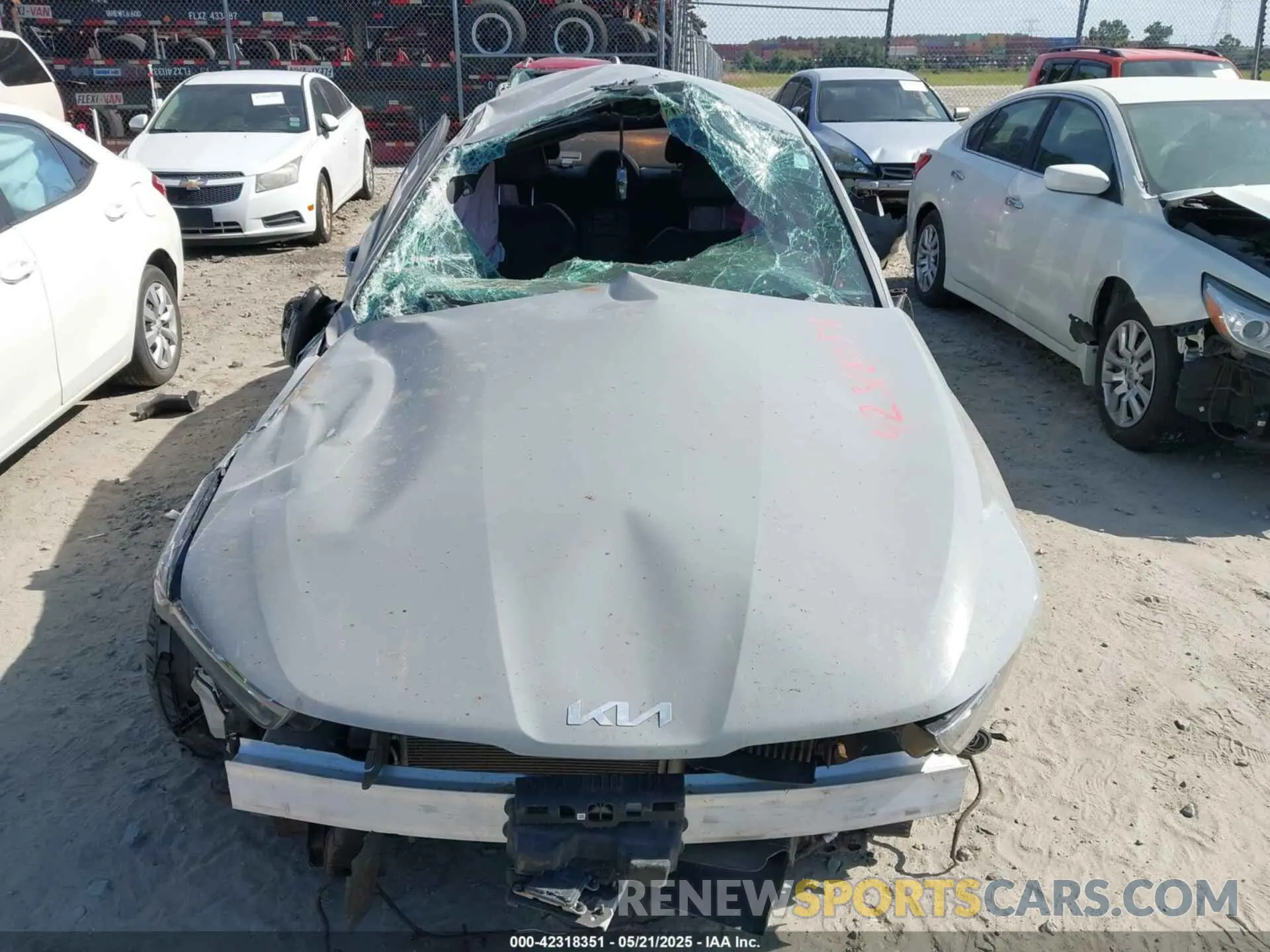 11 Photograph of a damaged car 5XXG64J21PG170719 KIA K5 2023