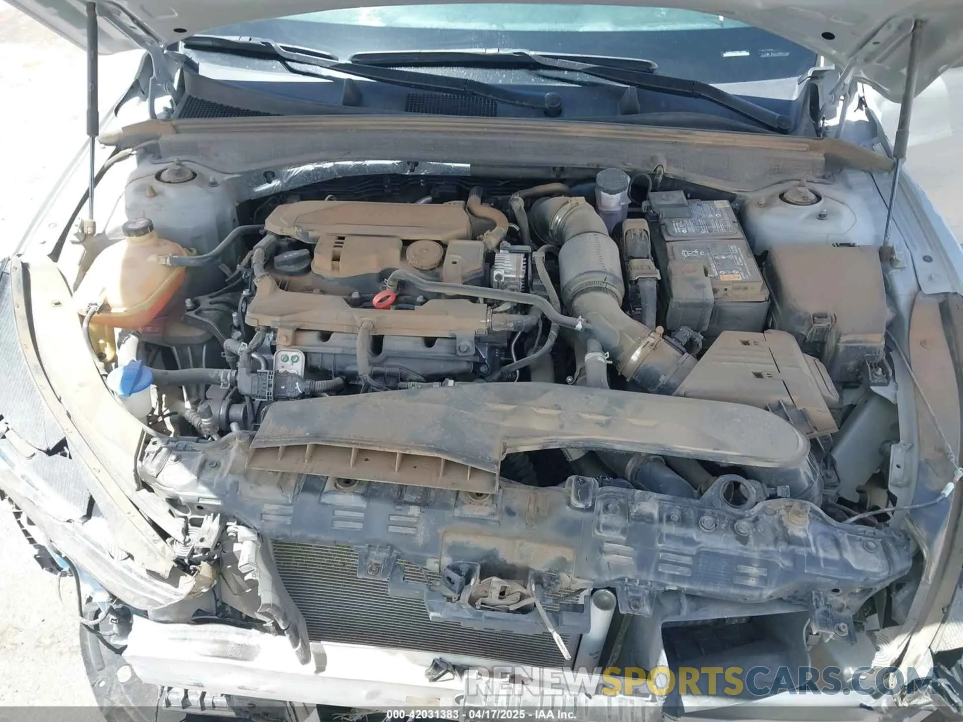 10 Photograph of a damaged car 5XXG64J23PG176084 KIA K5 2023