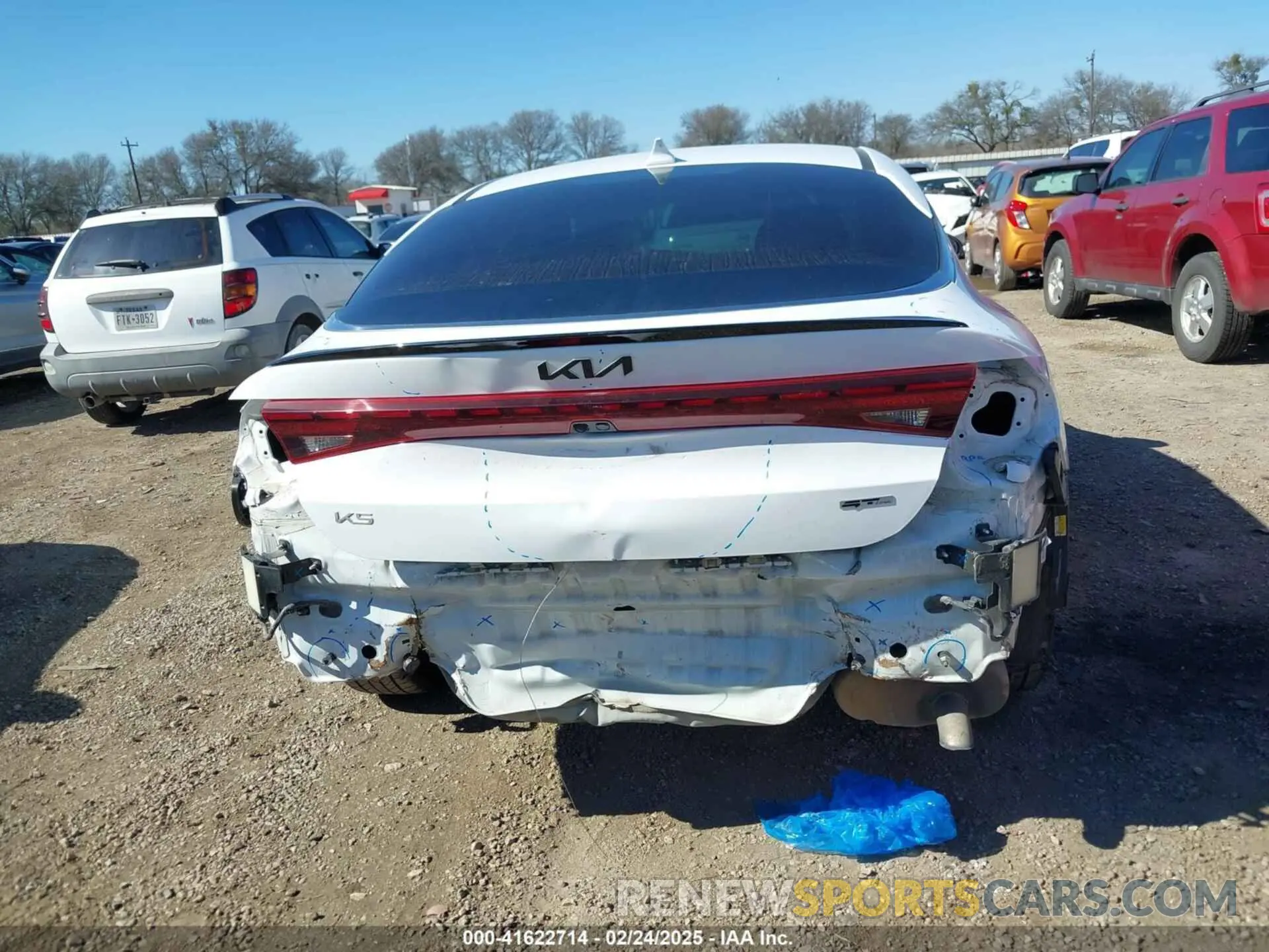 17 Photograph of a damaged car 5XXG64J23PG184492 KIA K5 2023