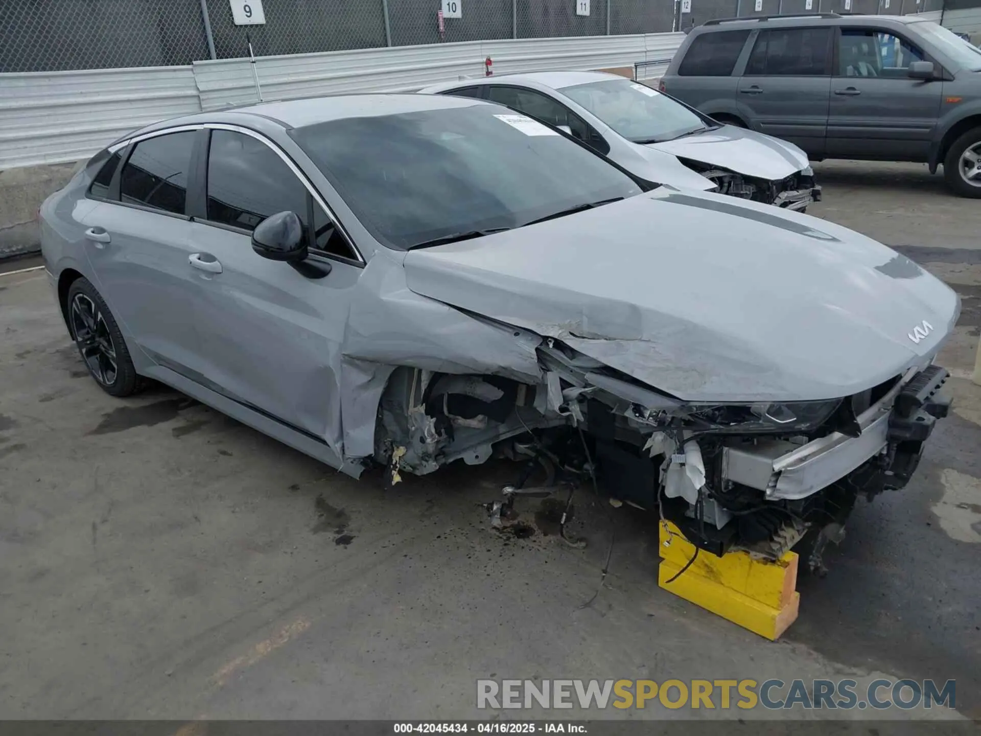 1 Photograph of a damaged car 5XXG64J25PG171887 KIA K5 2023