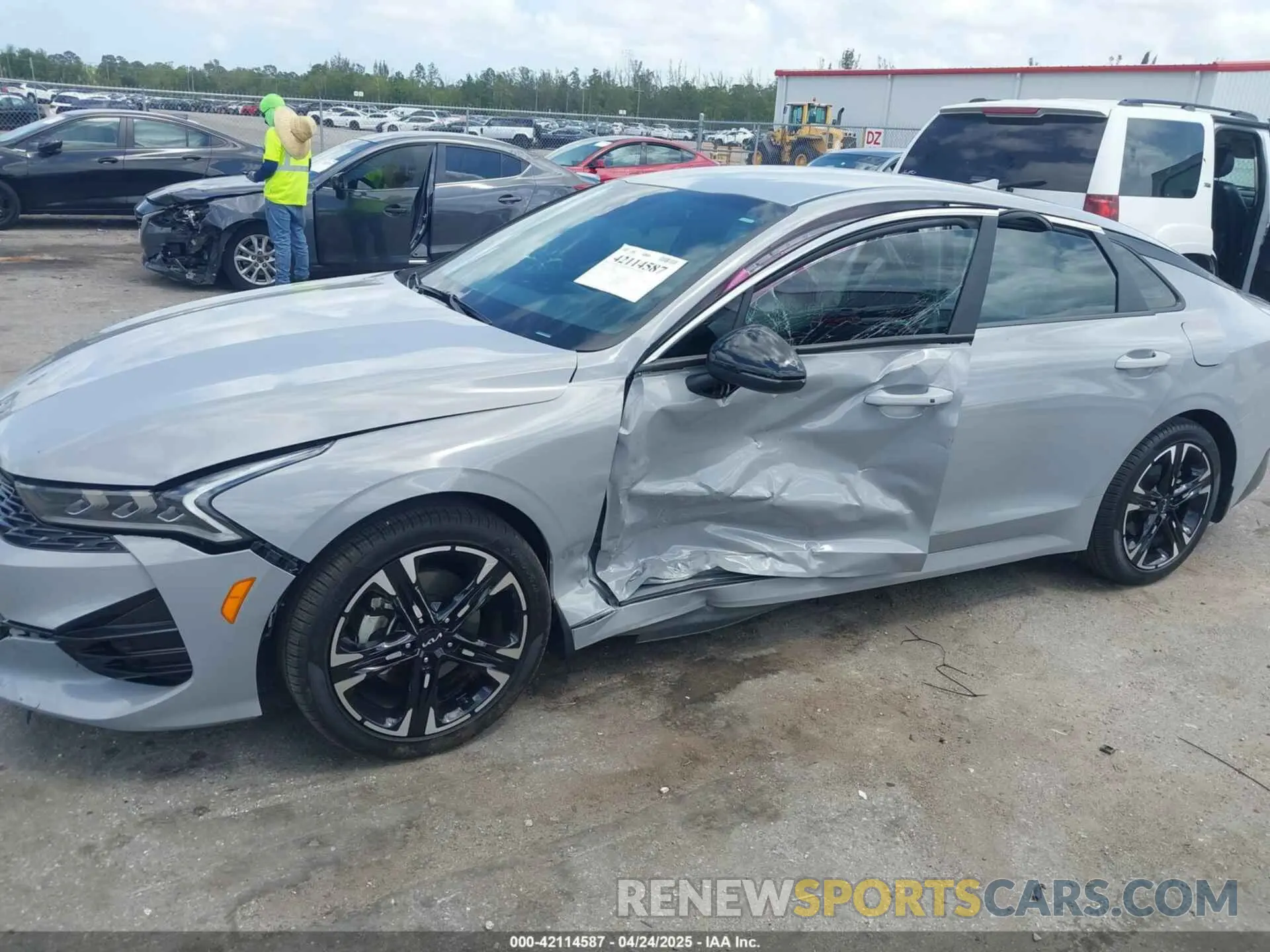6 Photograph of a damaged car 5XXG64J25PG179696 KIA K5 2023