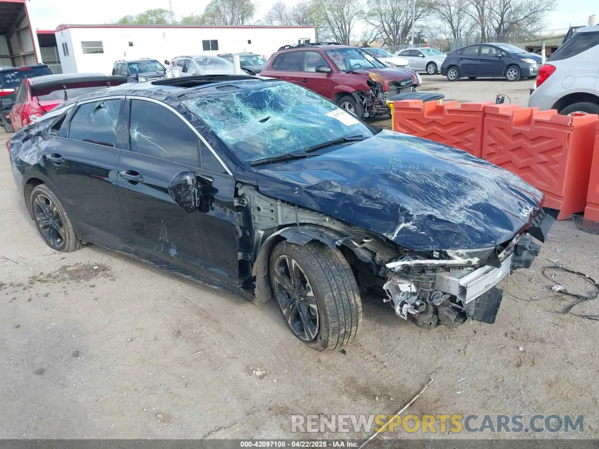 1 Photograph of a damaged car 5XXG64J25PG205939 KIA K5 2023
