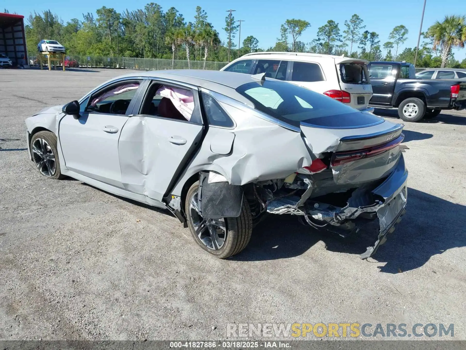 3 Photograph of a damaged car 5XXG64J25PG206492 KIA K5 2023