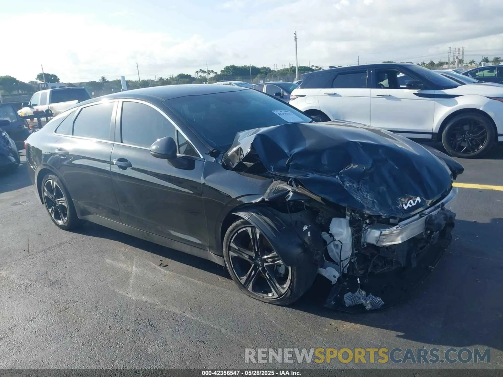 1 Photograph of a damaged car 5XXG64J26PG226704 KIA K5 2023