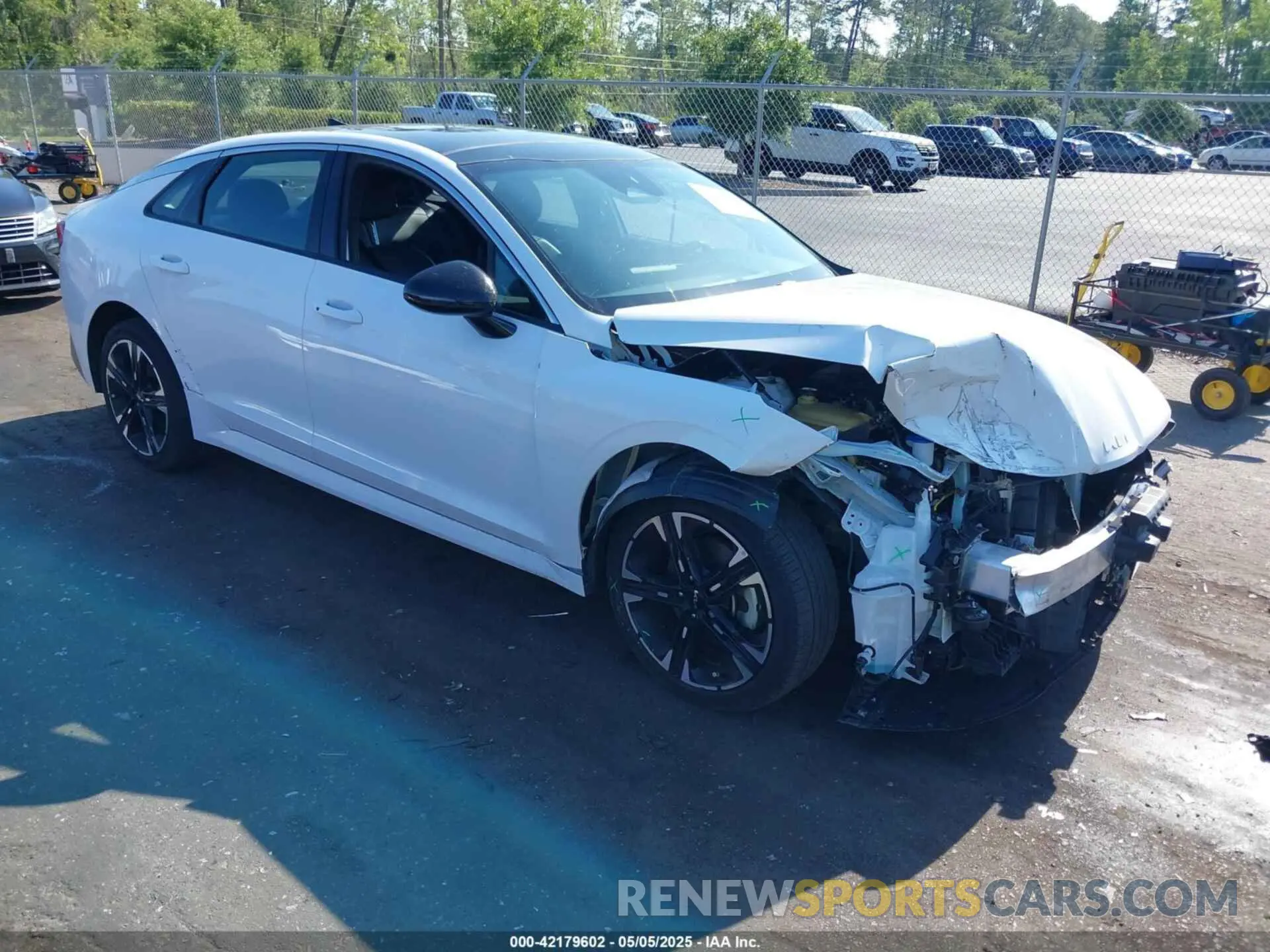 1 Photograph of a damaged car 5XXG64J28PG224307 KIA K5 2023