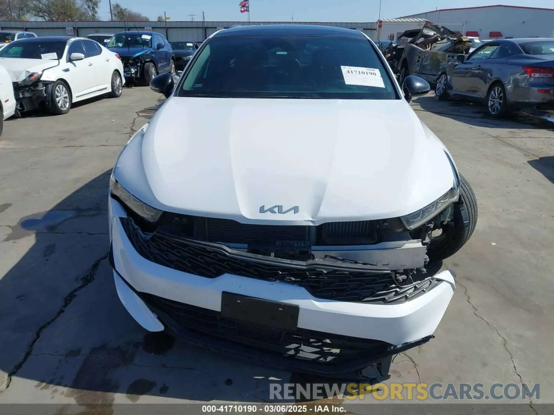 18 Photograph of a damaged car 5XXG64J2XPG178799 KIA K5 2023