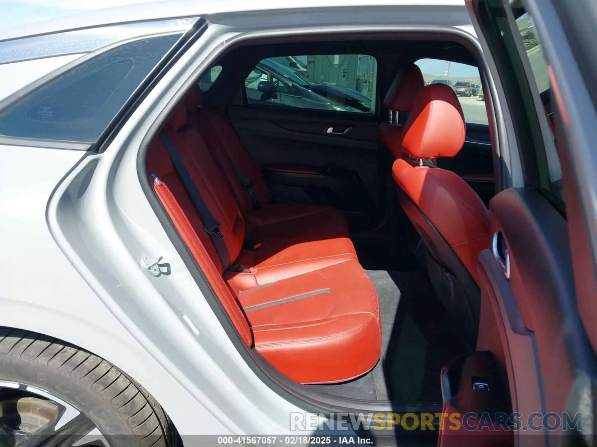 8 Photograph of a damaged car 5XXG64J2XPG201594 KIA K5 2023