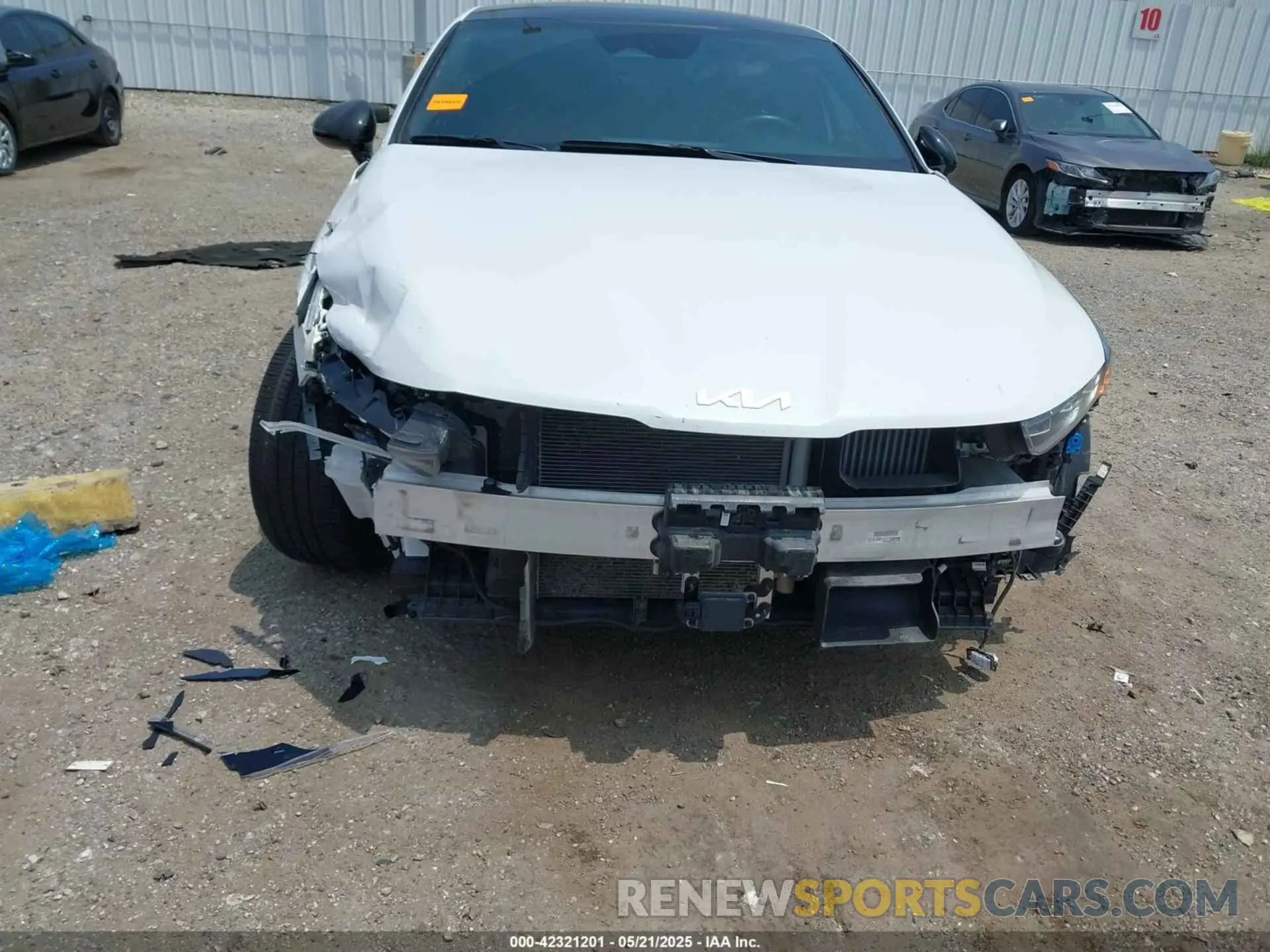 6 Photograph of a damaged car 5XXG64J2XPG215642 KIA K5 2023