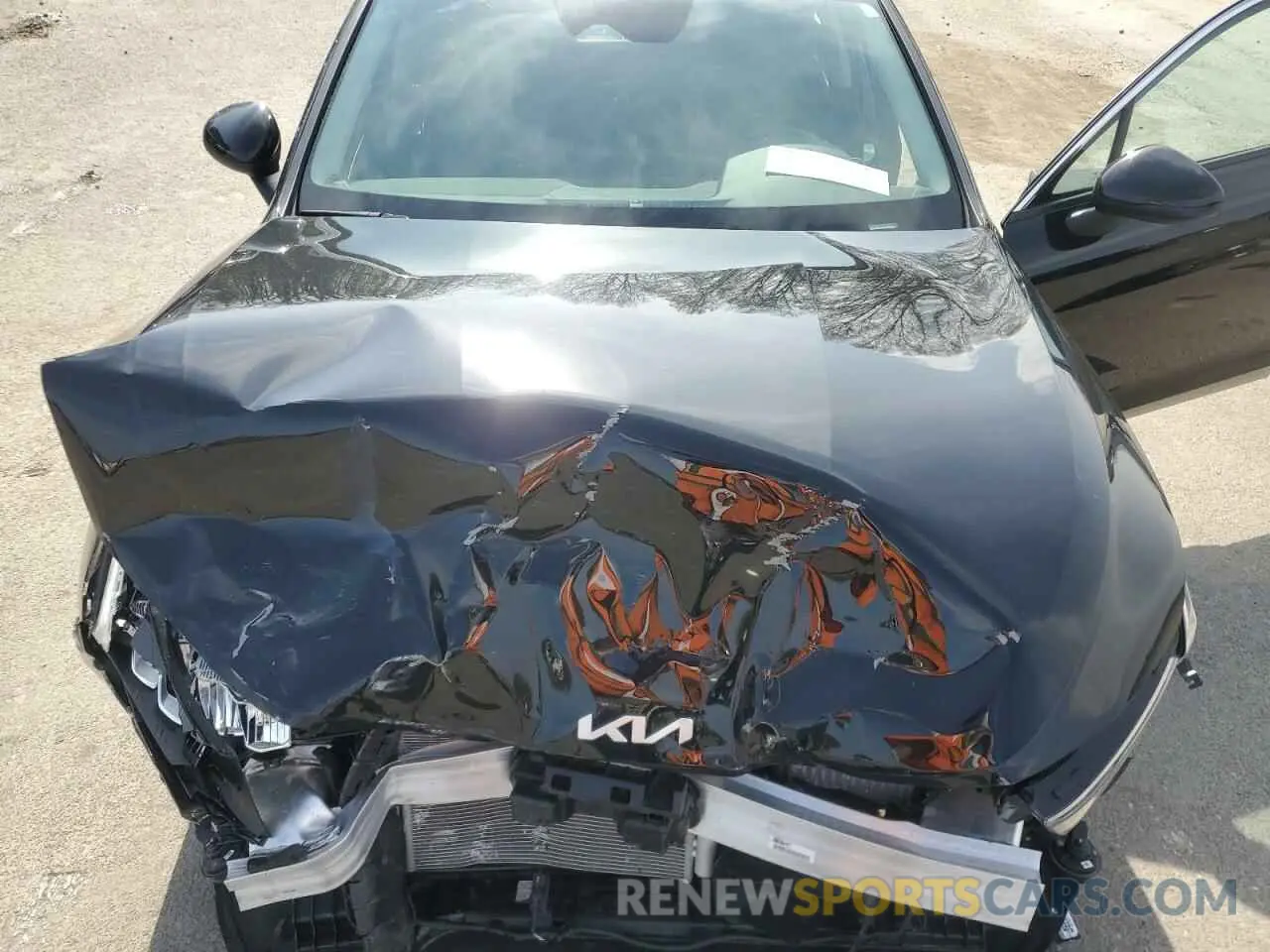 12 Photograph of a damaged car 5XXG14J23RG250301 KIA K5 2024