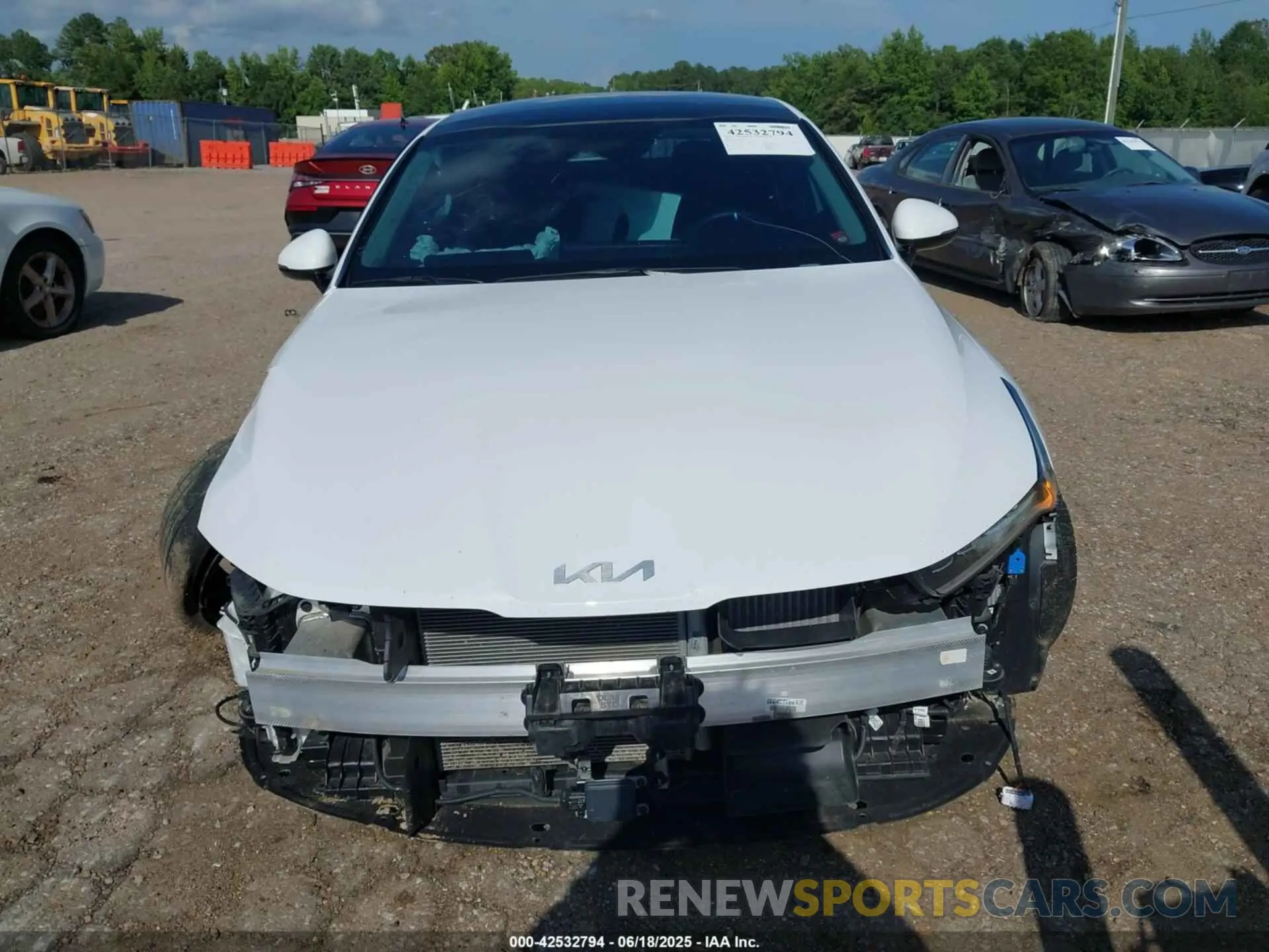 12 Photograph of a damaged car 5XXG34J25RG229752 KIA K5 2024