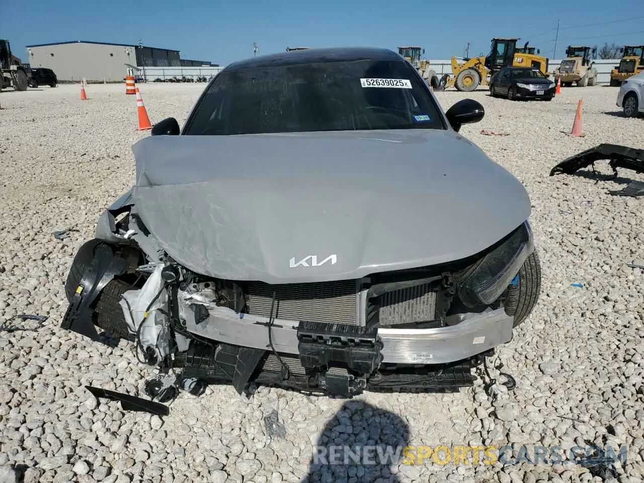 5 Photograph of a damaged car 5XXG44J8XRG242000 KIA K5 2024