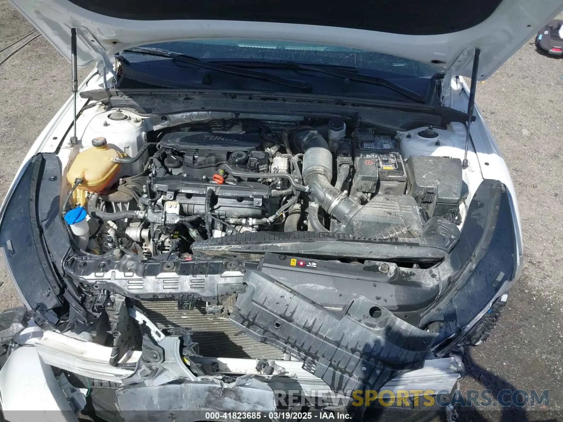 10 Photograph of a damaged car 5XXG64J20RG234249 KIA K5 2024
