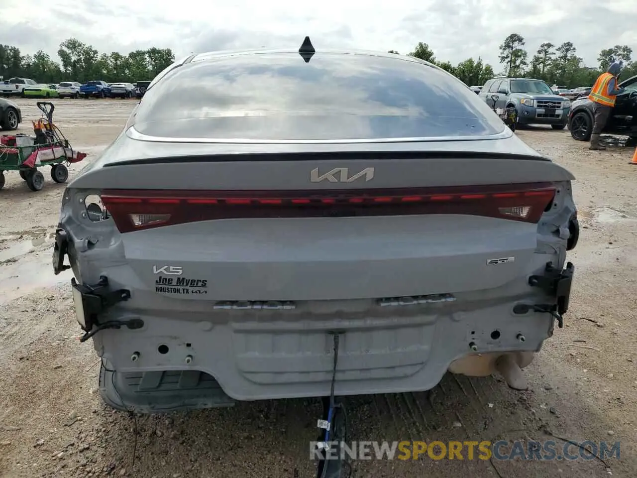6 Photograph of a damaged car 5XXG64J20RG256199 KIA K5 2024