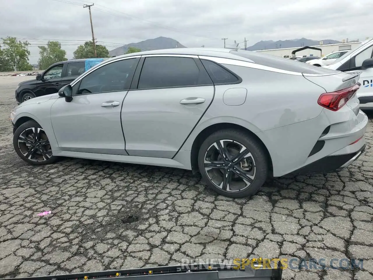 2 Photograph of a damaged car 5XXG64J21RG262769 KIA K5 2024