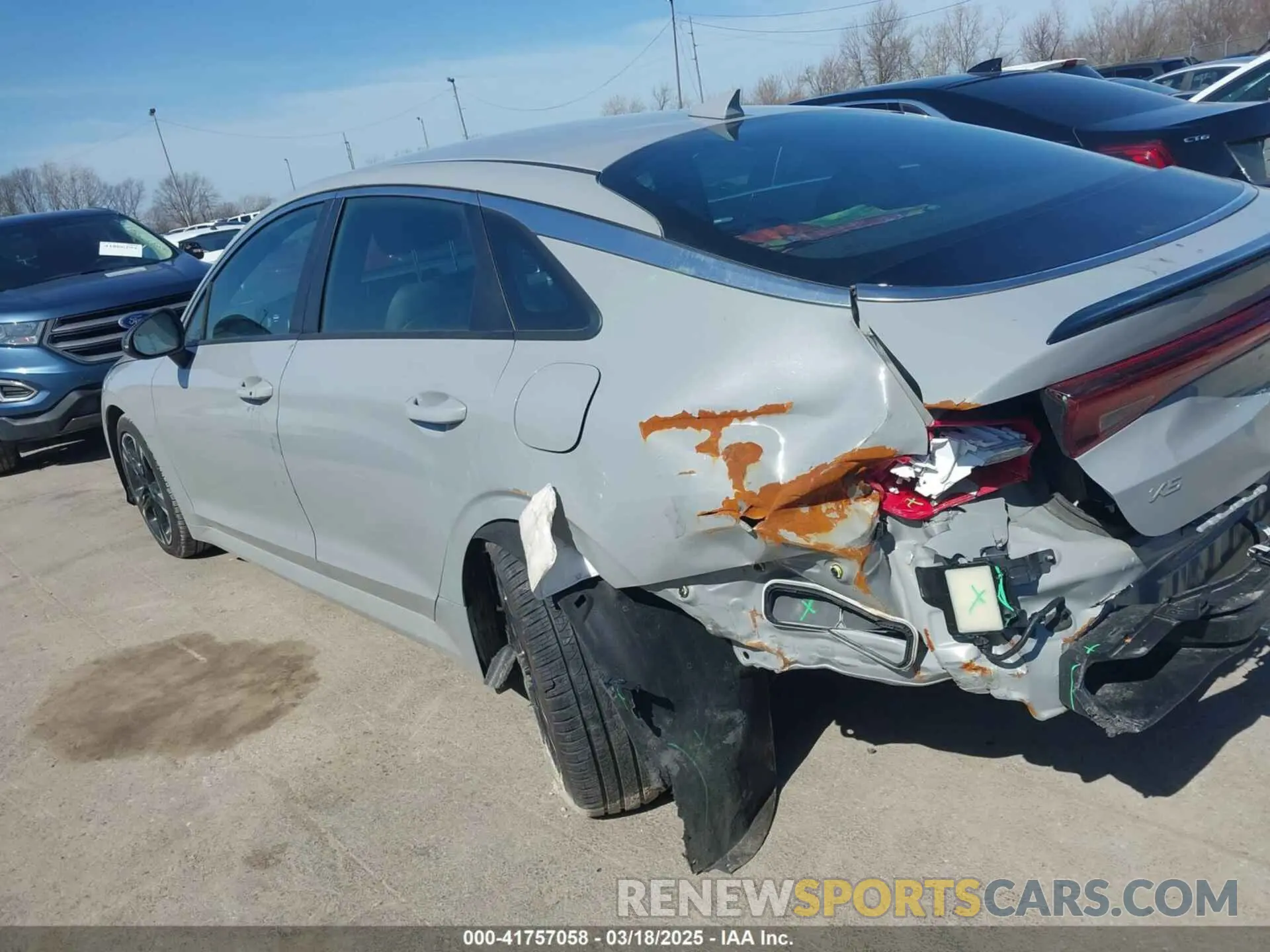 15 Photograph of a damaged car 5XXG64J22RG235225 KIA K5 2024