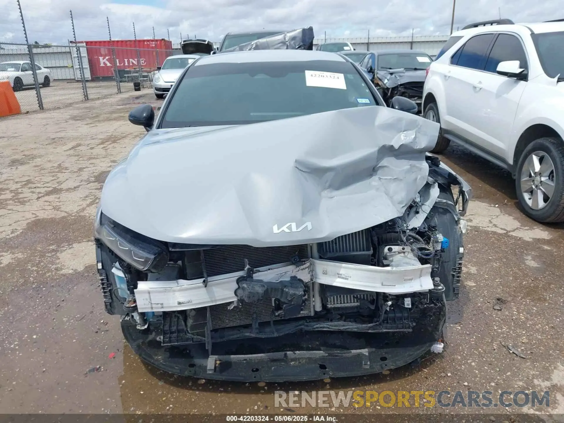 11 Photograph of a damaged car 5XXG64J23RG261252 KIA K5 2024