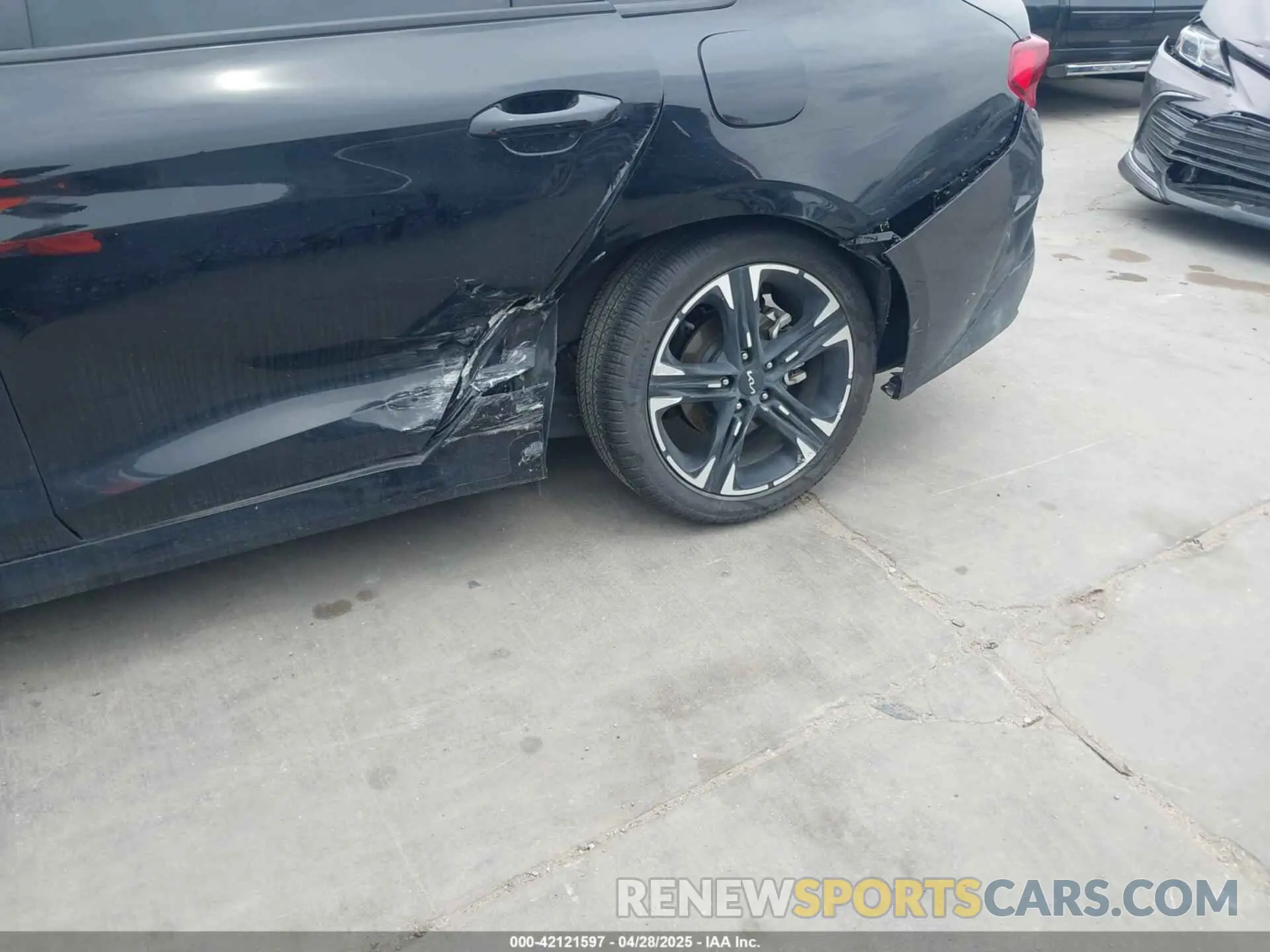 6 Photograph of a damaged car 5XXG64J24RG247490 KIA K5 2024