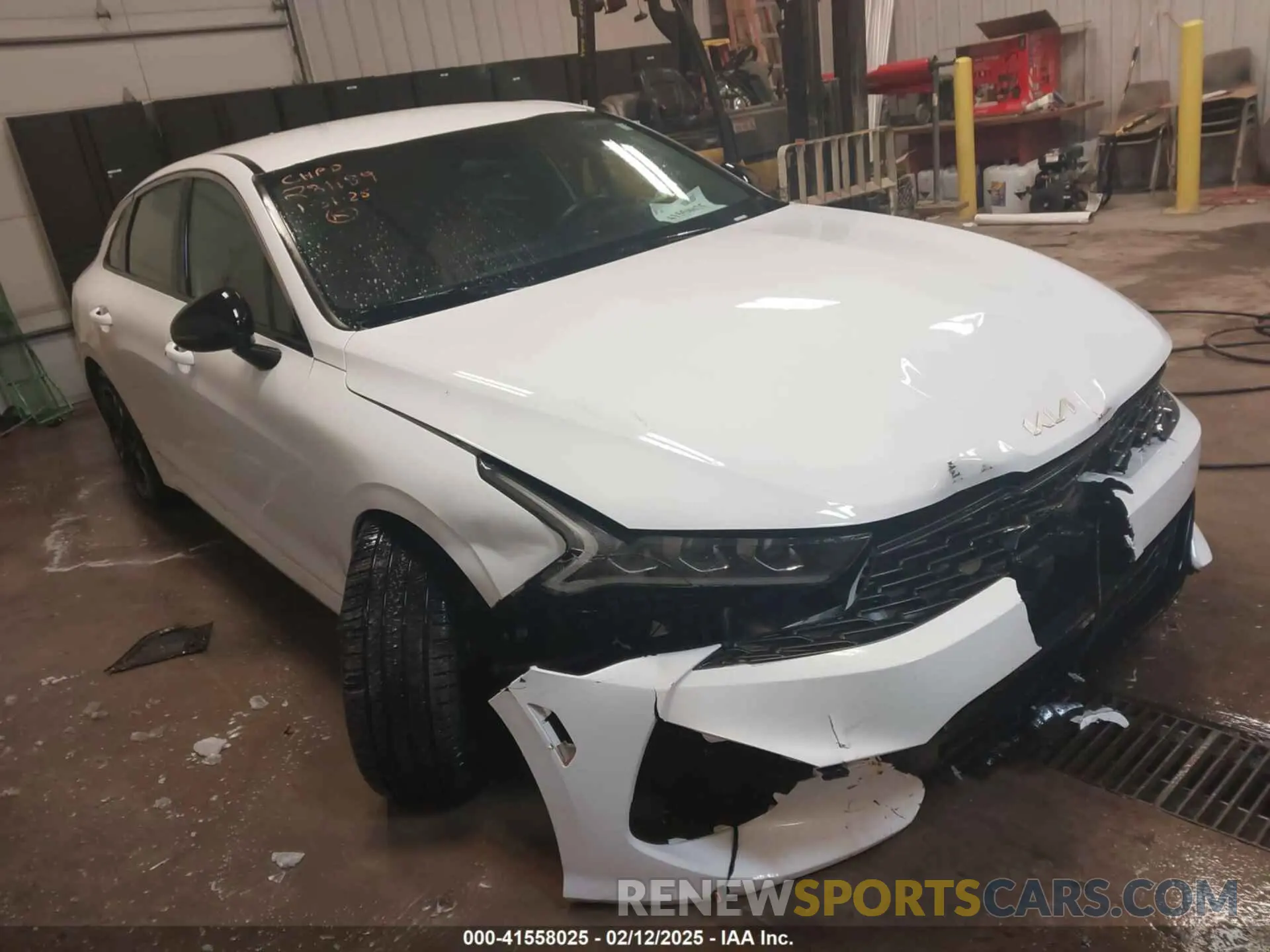 1 Photograph of a damaged car 5XXG64J25RG228527 KIA K5 2024