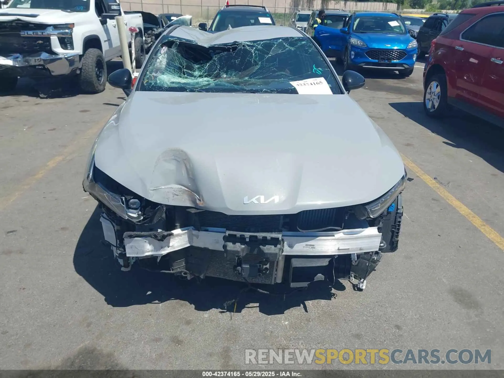 6 Photograph of a damaged car 5XXG64J25RG262497 KIA K5 2024