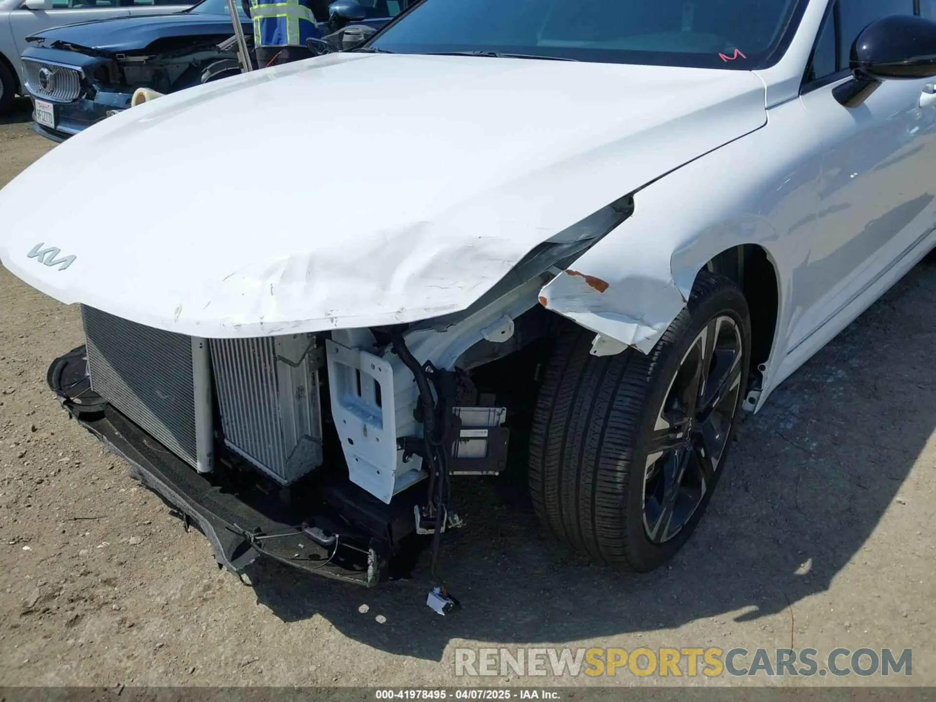 18 Photograph of a damaged car 5XXG64J25RG265447 KIA K5 2024