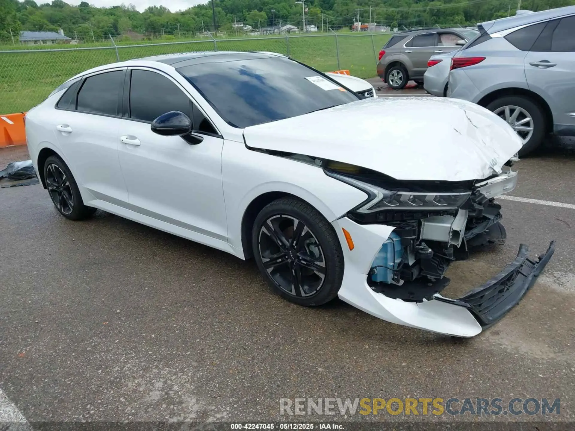1 Photograph of a damaged car 5XXG64J27RG250383 KIA K5 2024