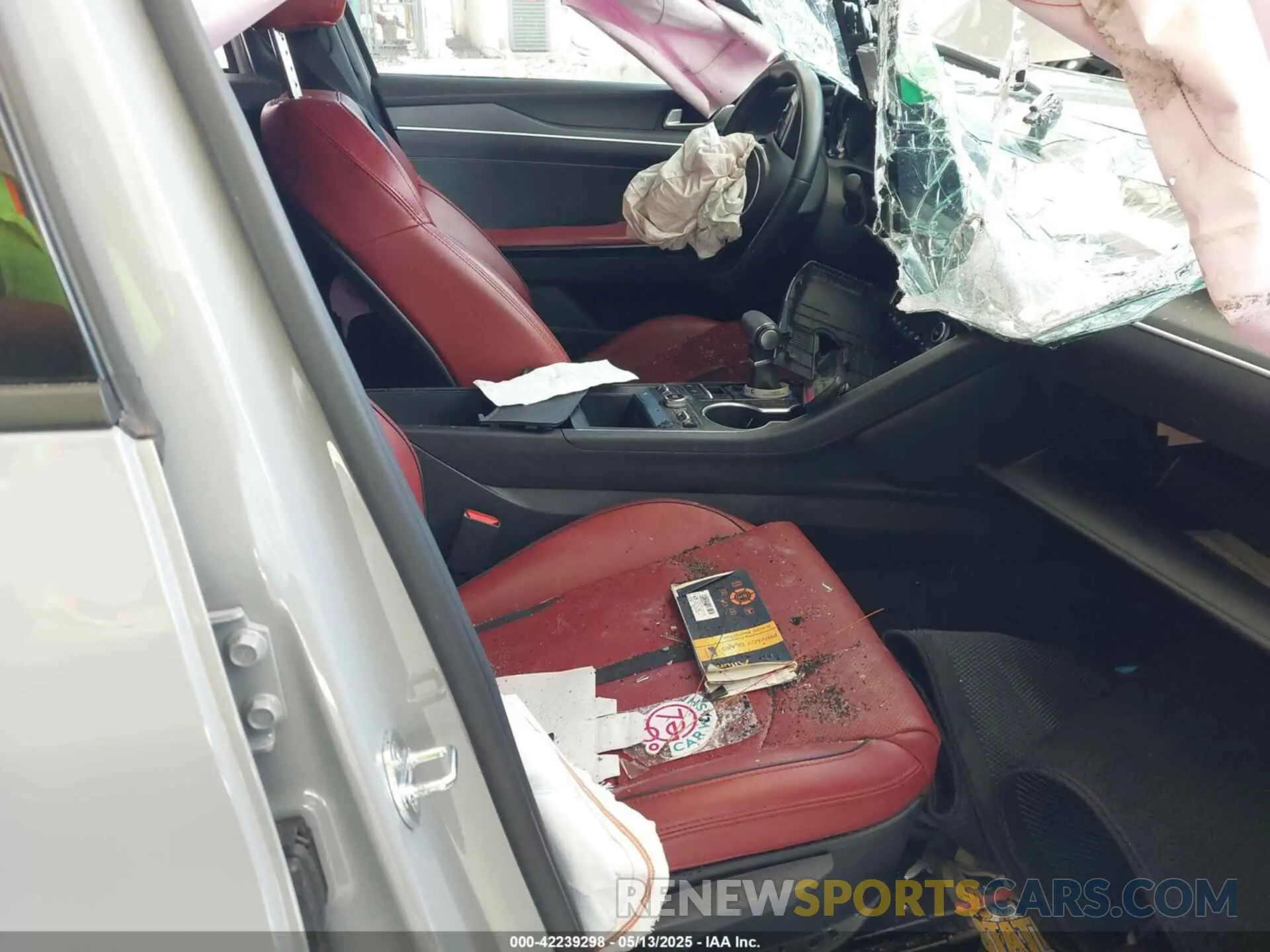 5 Photograph of a damaged car 5XXG64J28RG230692 KIA K5 2024