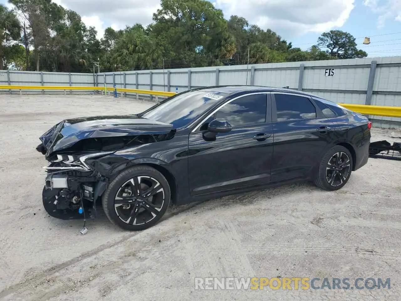 1 Photograph of a damaged car 5XXG64J28RG232460 KIA K5 2024