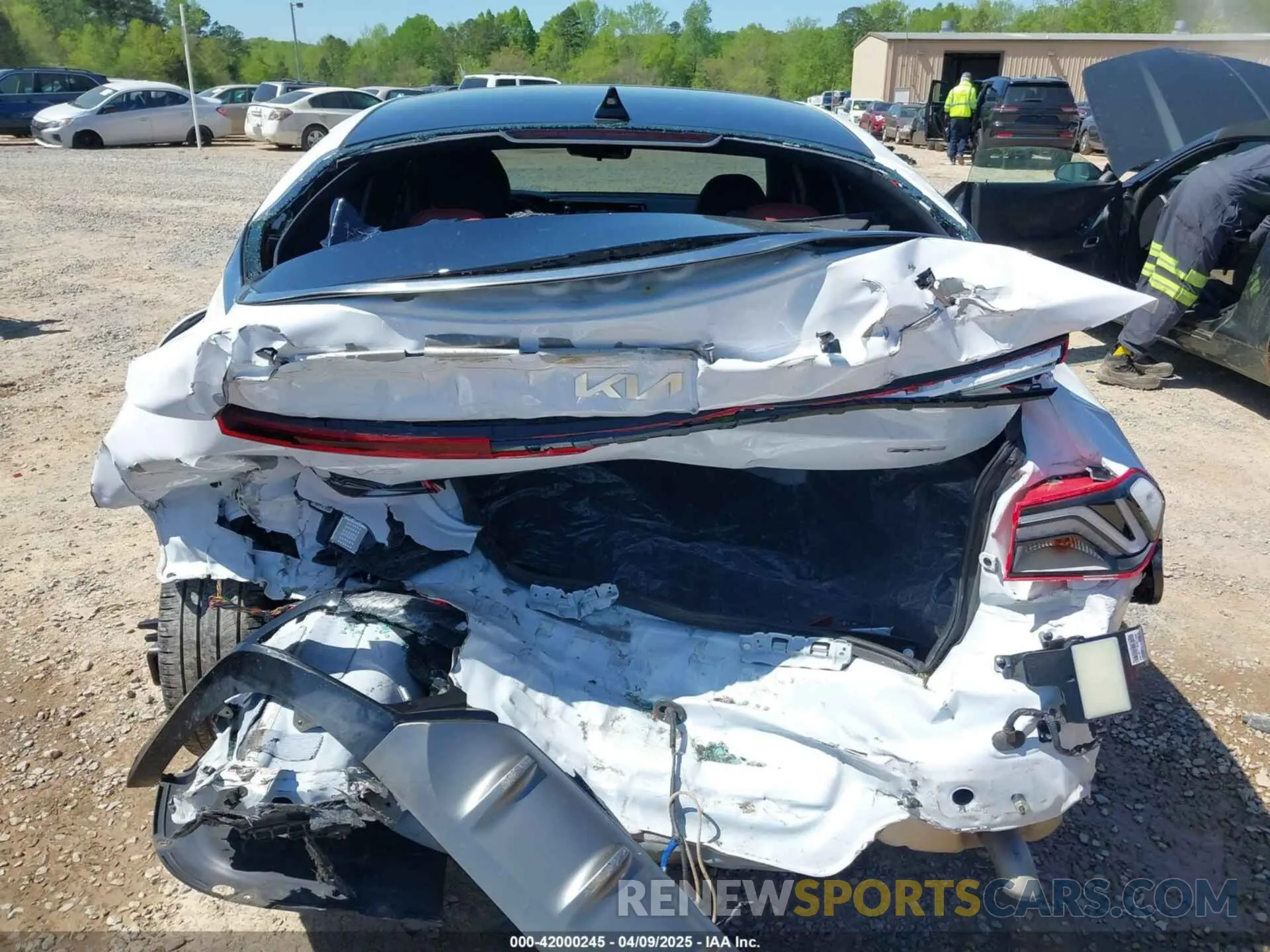 16 Photograph of a damaged car 5XXG64J29RG266164 KIA K5 2024