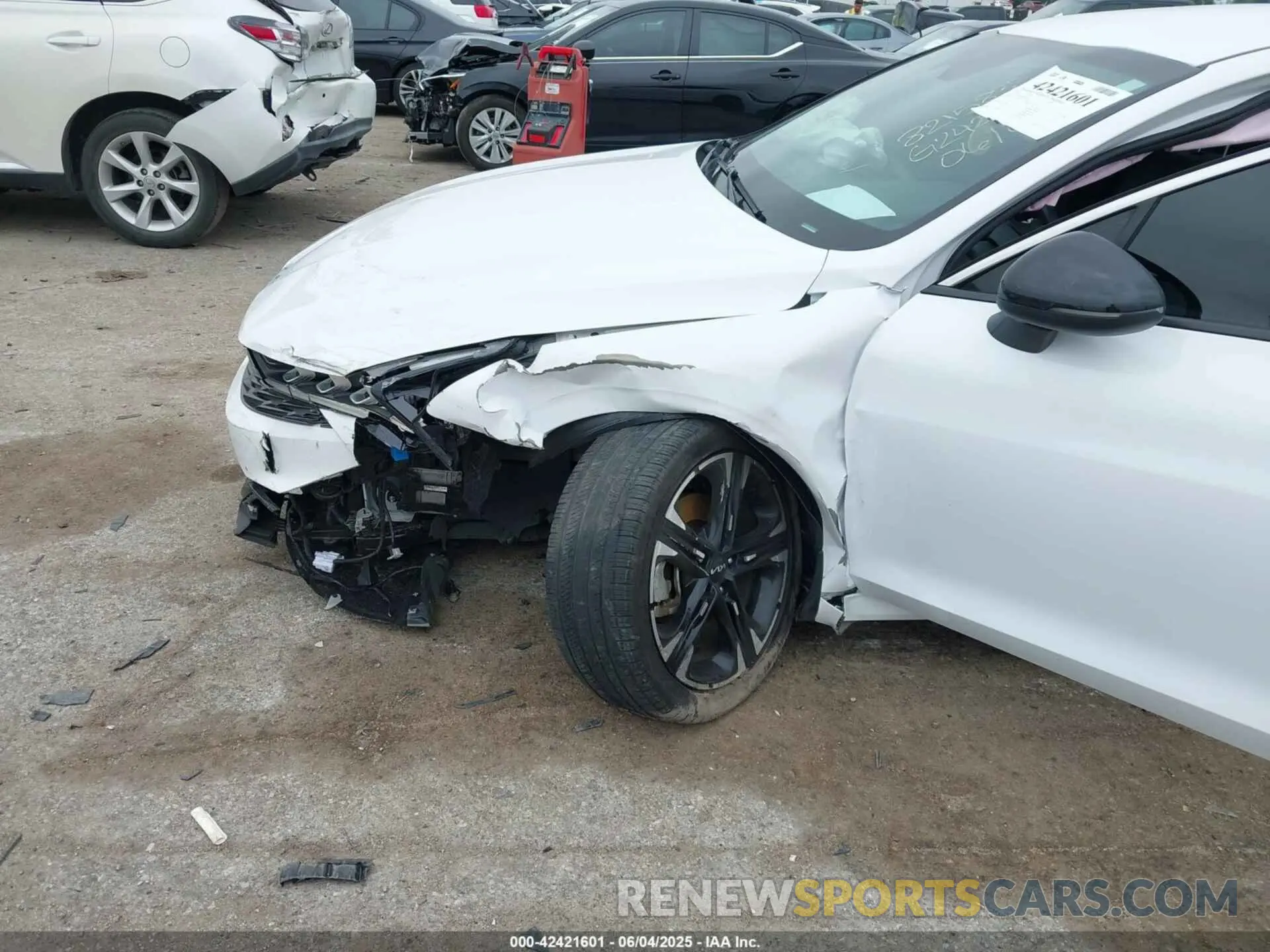 6 Photograph of a damaged car 5XXG64J2XRG242441 KIA K5 2024