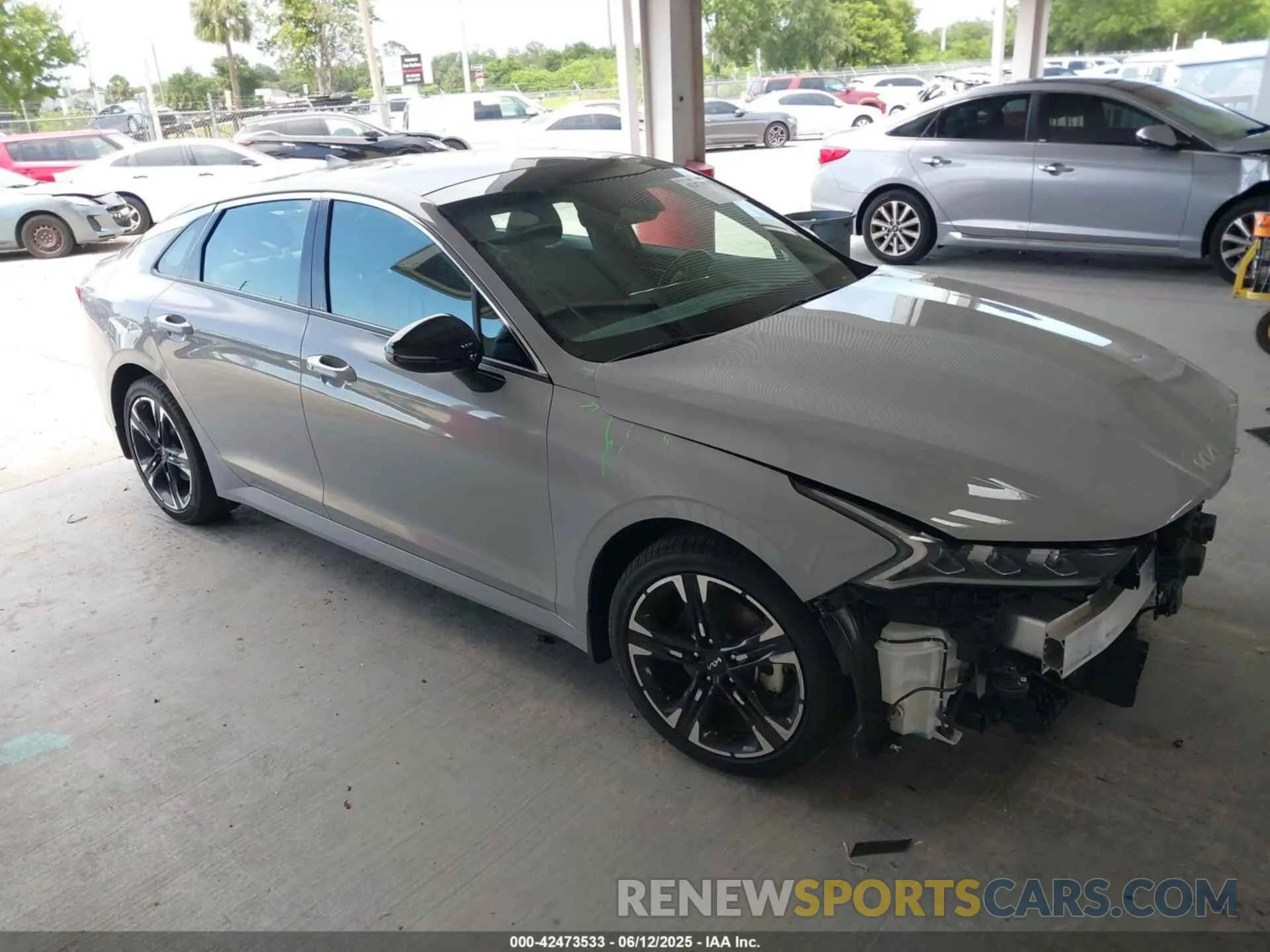1 Photograph of a damaged car 5XXG64J2XRG250040 KIA K5 2024