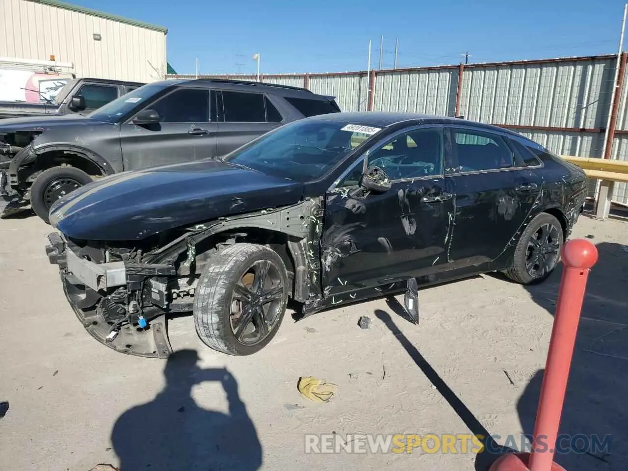 1 Photograph of a damaged car 5XXG64J2XRG253083 KIA K5 2024