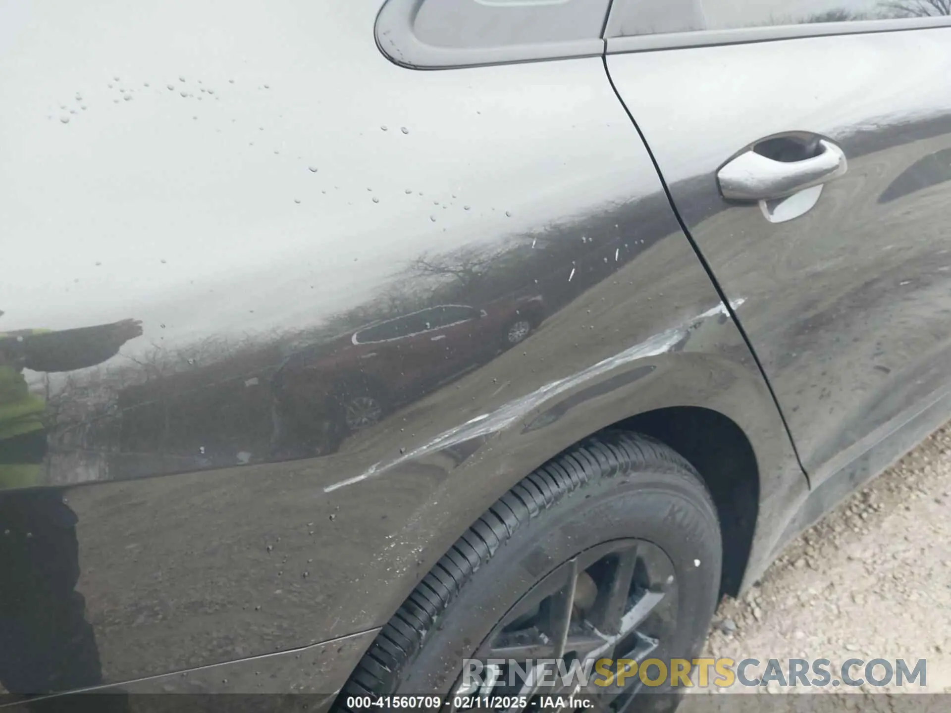 19 Photograph of a damaged car KNAG24J75S5305931 KIA K5 2025