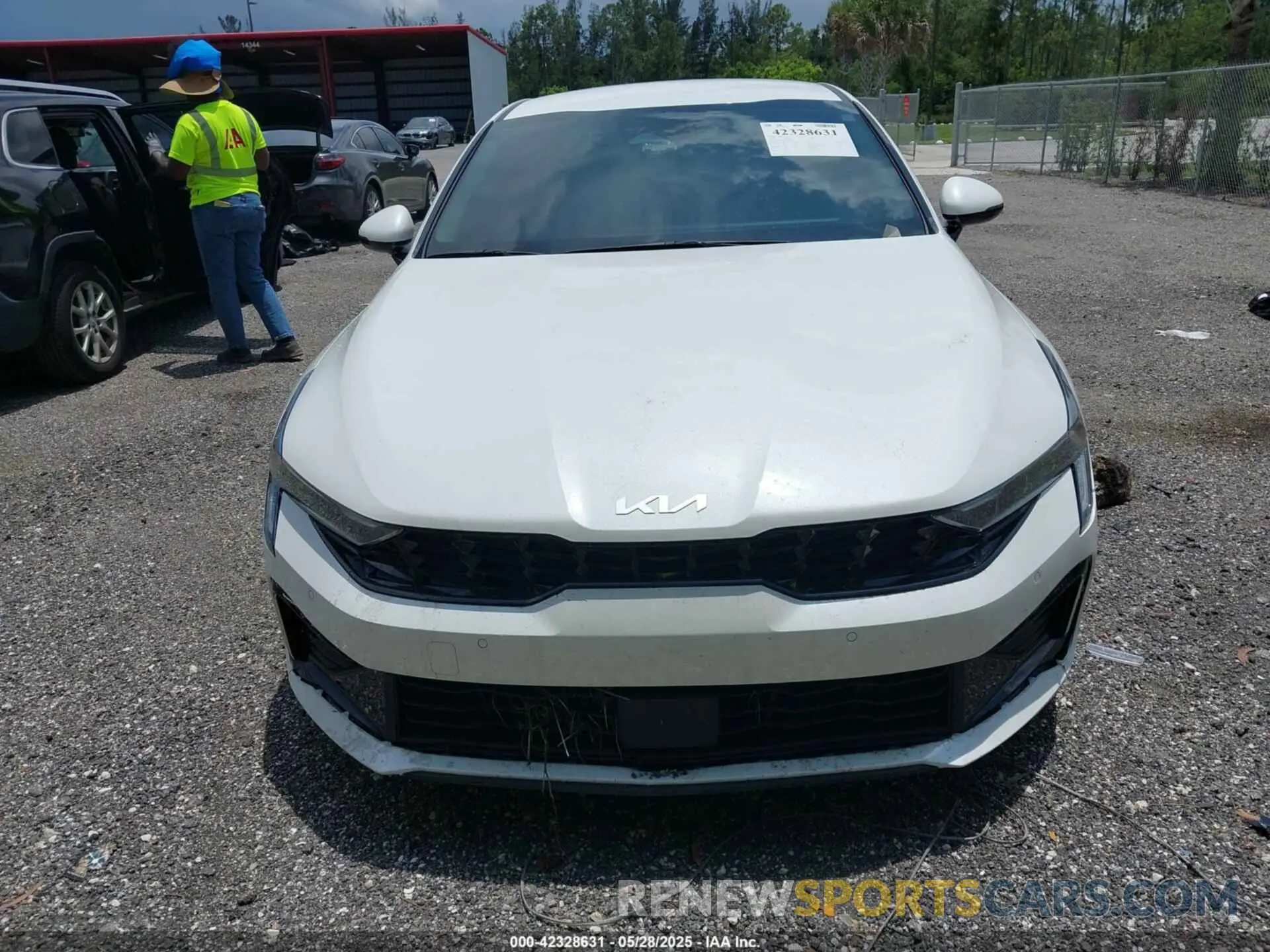 11 Photograph of a damaged car KNAG24J76S5299072 KIA K5 2025
