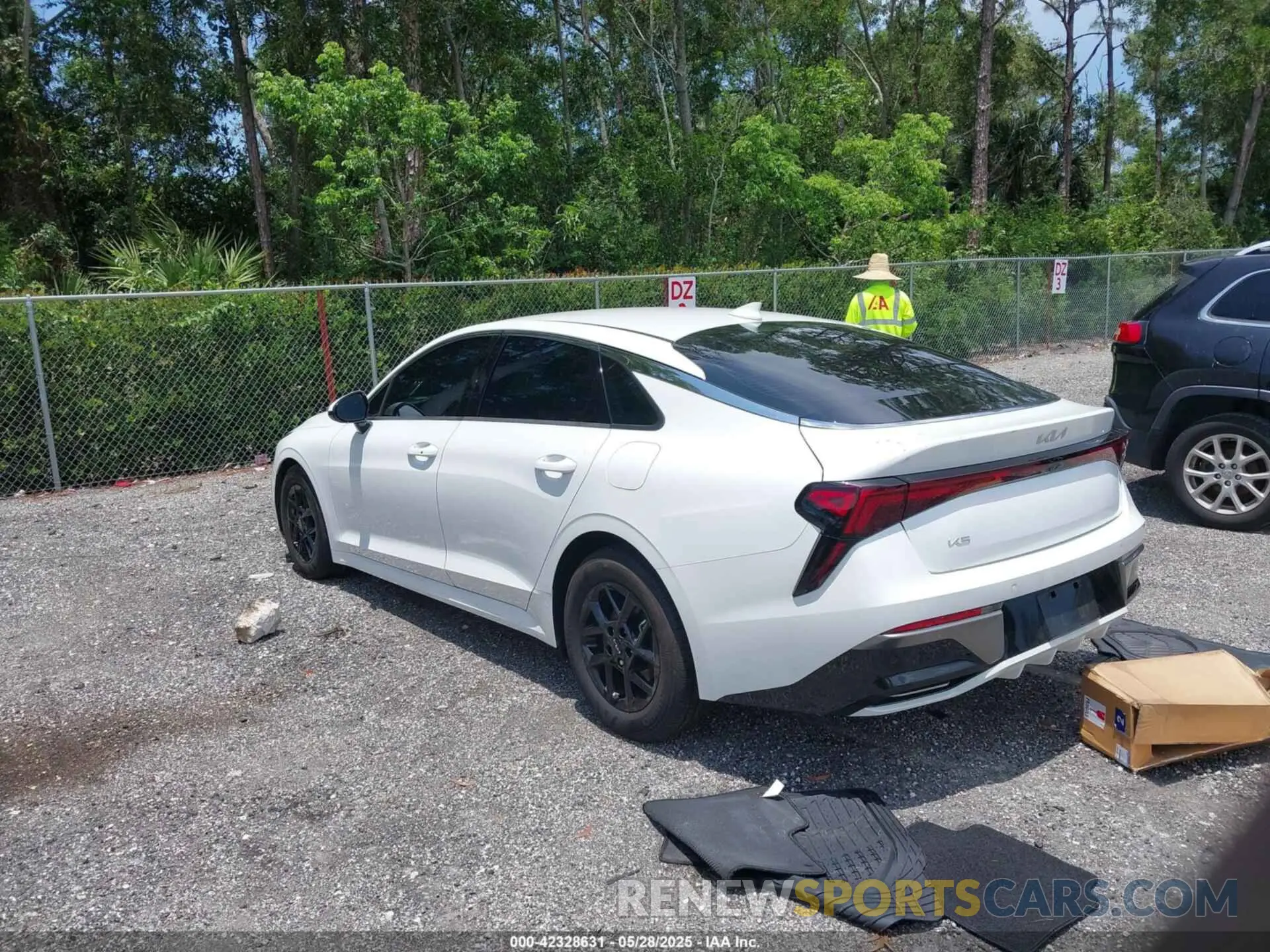 3 Photograph of a damaged car KNAG24J76S5299072 KIA K5 2025