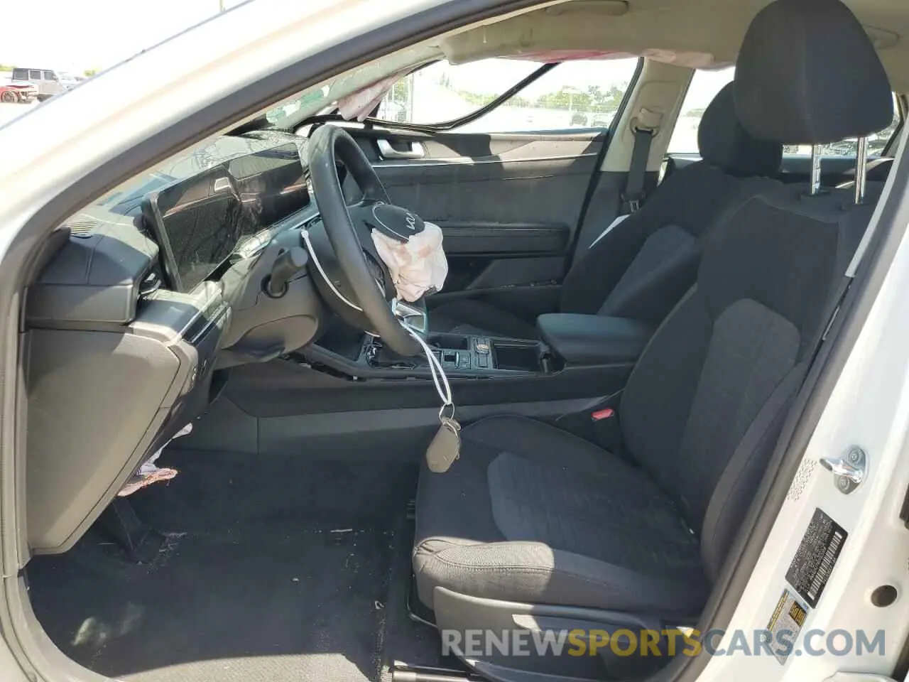 7 Photograph of a damaged car KNAG24J79S5325308 KIA K5 2025