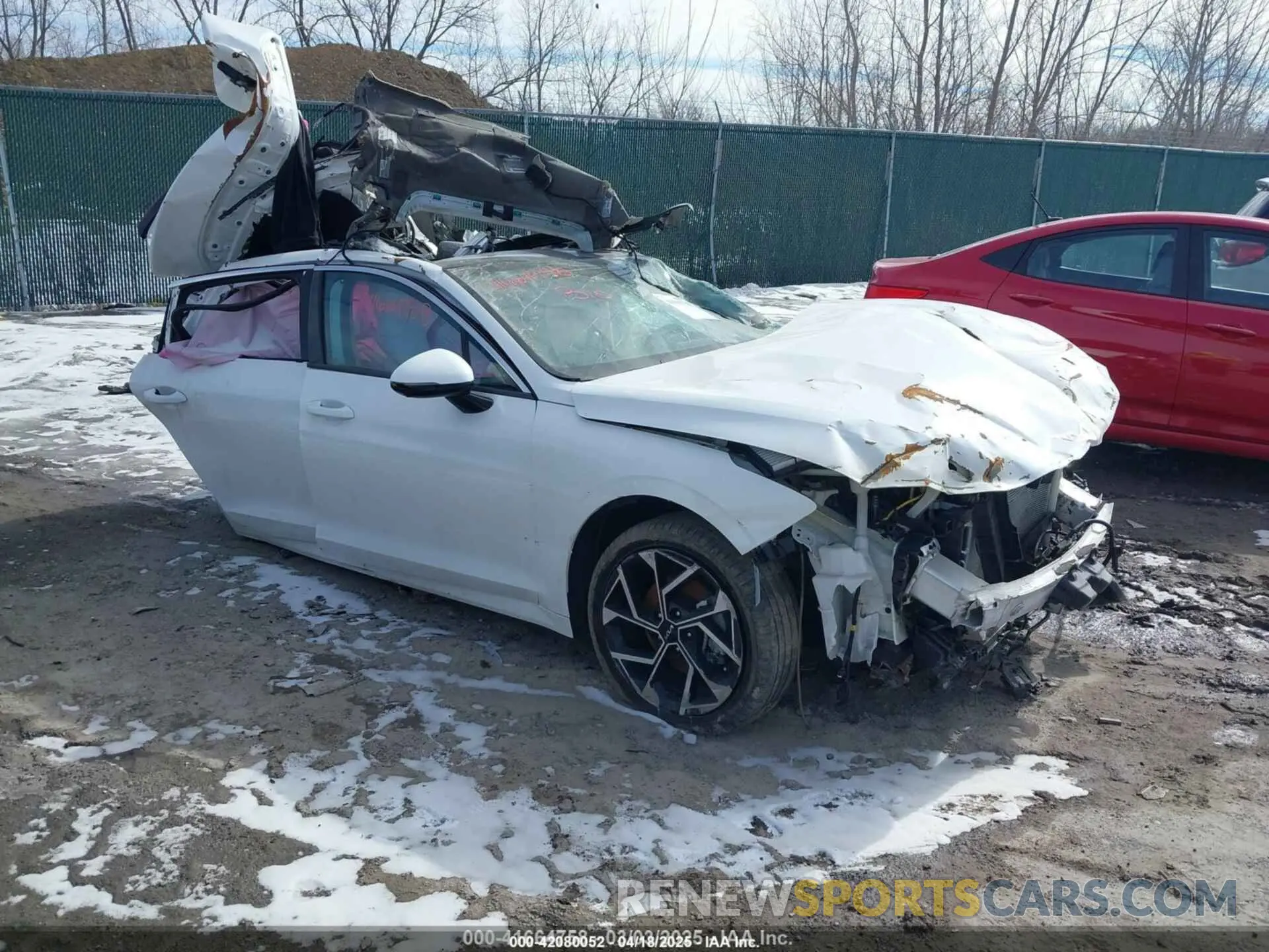 1 Photograph of a damaged car KNAG34J76S5271446 KIA K5 2025