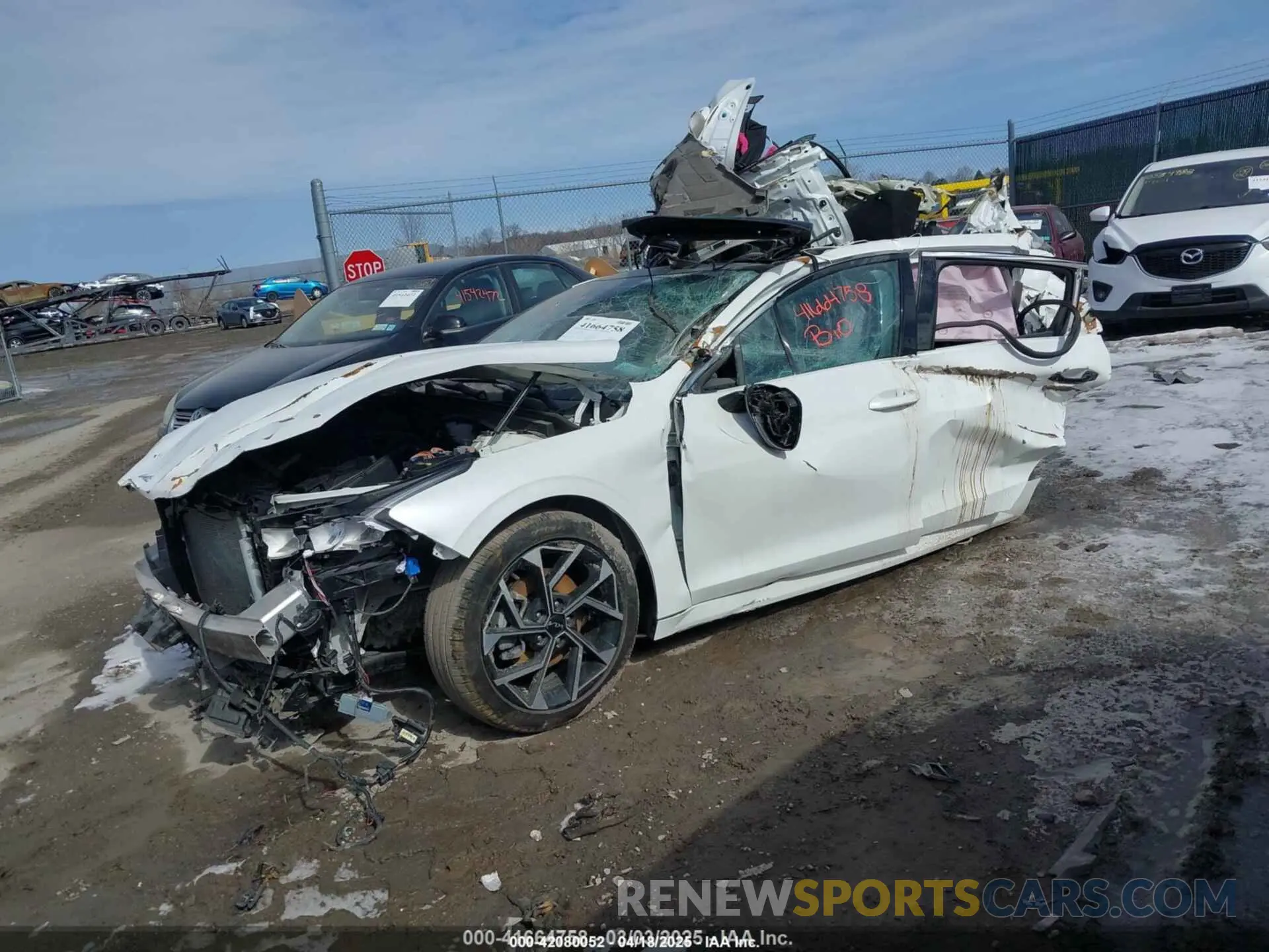 2 Photograph of a damaged car KNAG34J76S5271446 KIA K5 2025