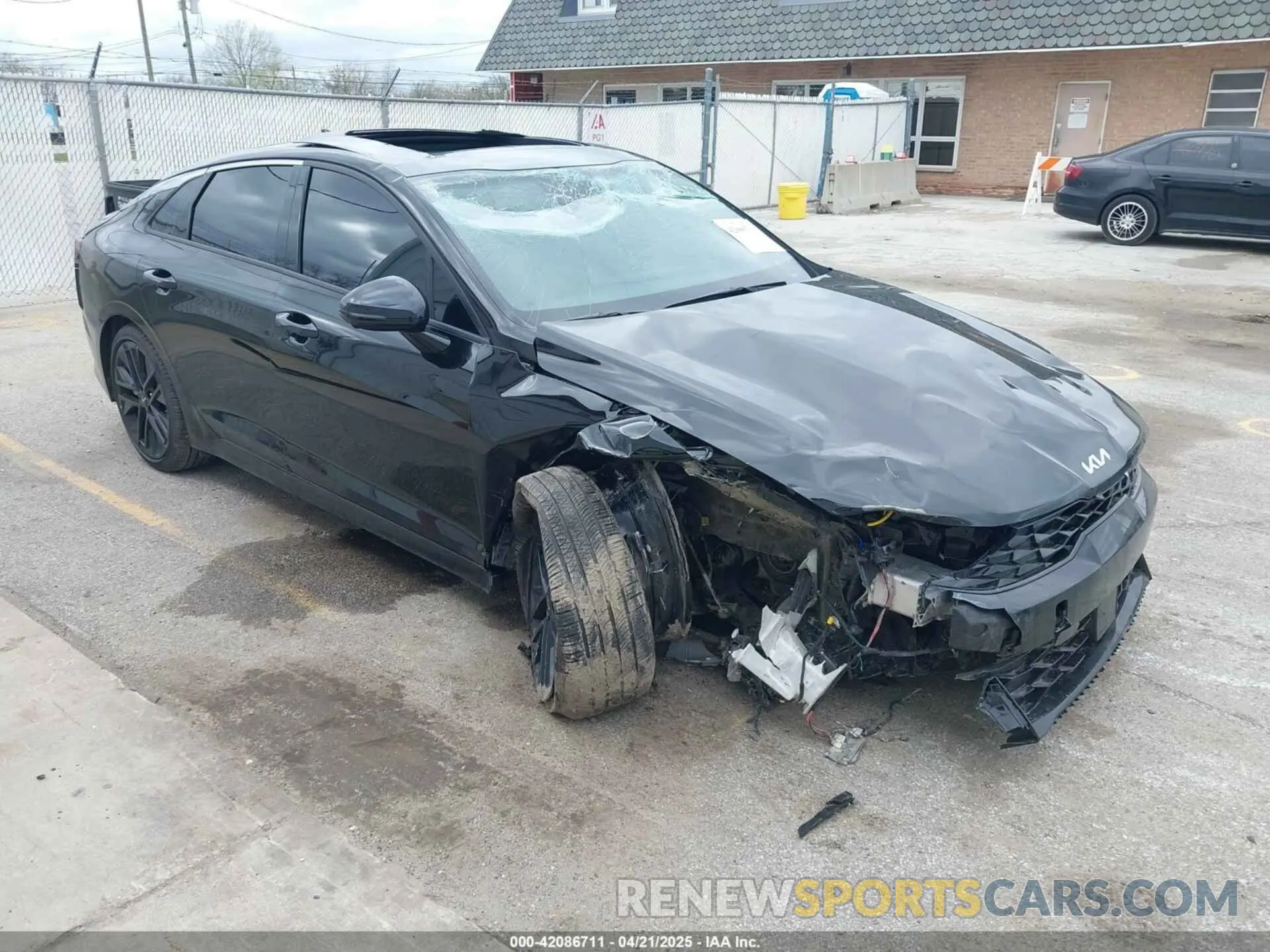 1 Photograph of a damaged car KNAG44J83S5341295 KIA K5 2025