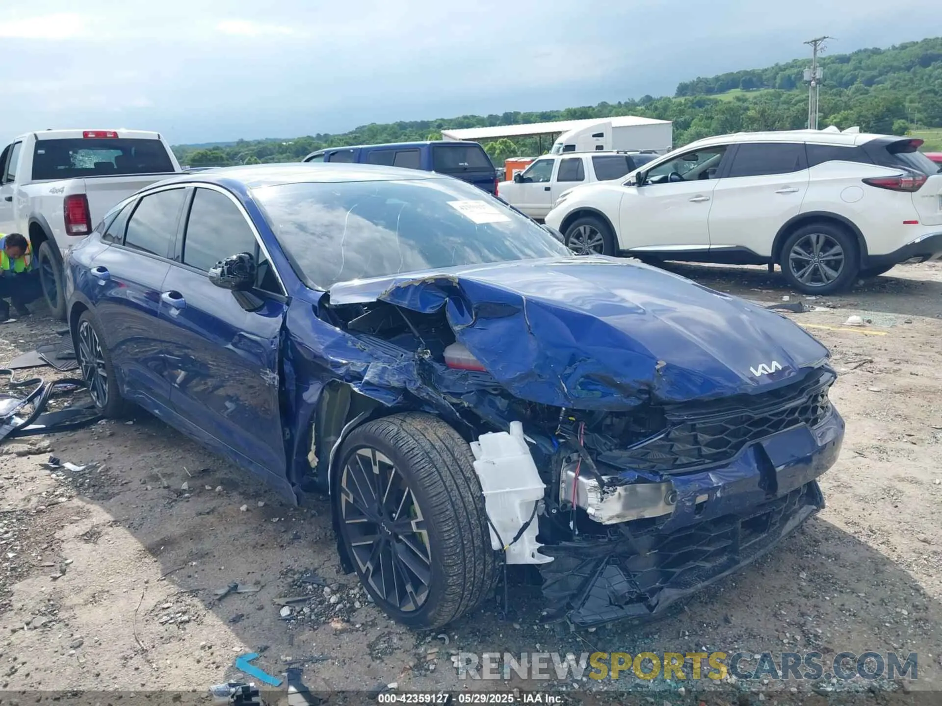 1 Photograph of a damaged car KNAG44J85S5334140 KIA K5 2025