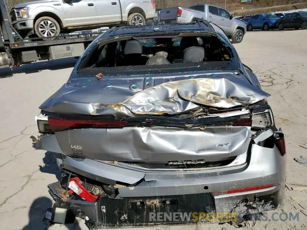 6 Photograph of a damaged car KNAG44J86S5340352 KIA K5 2025