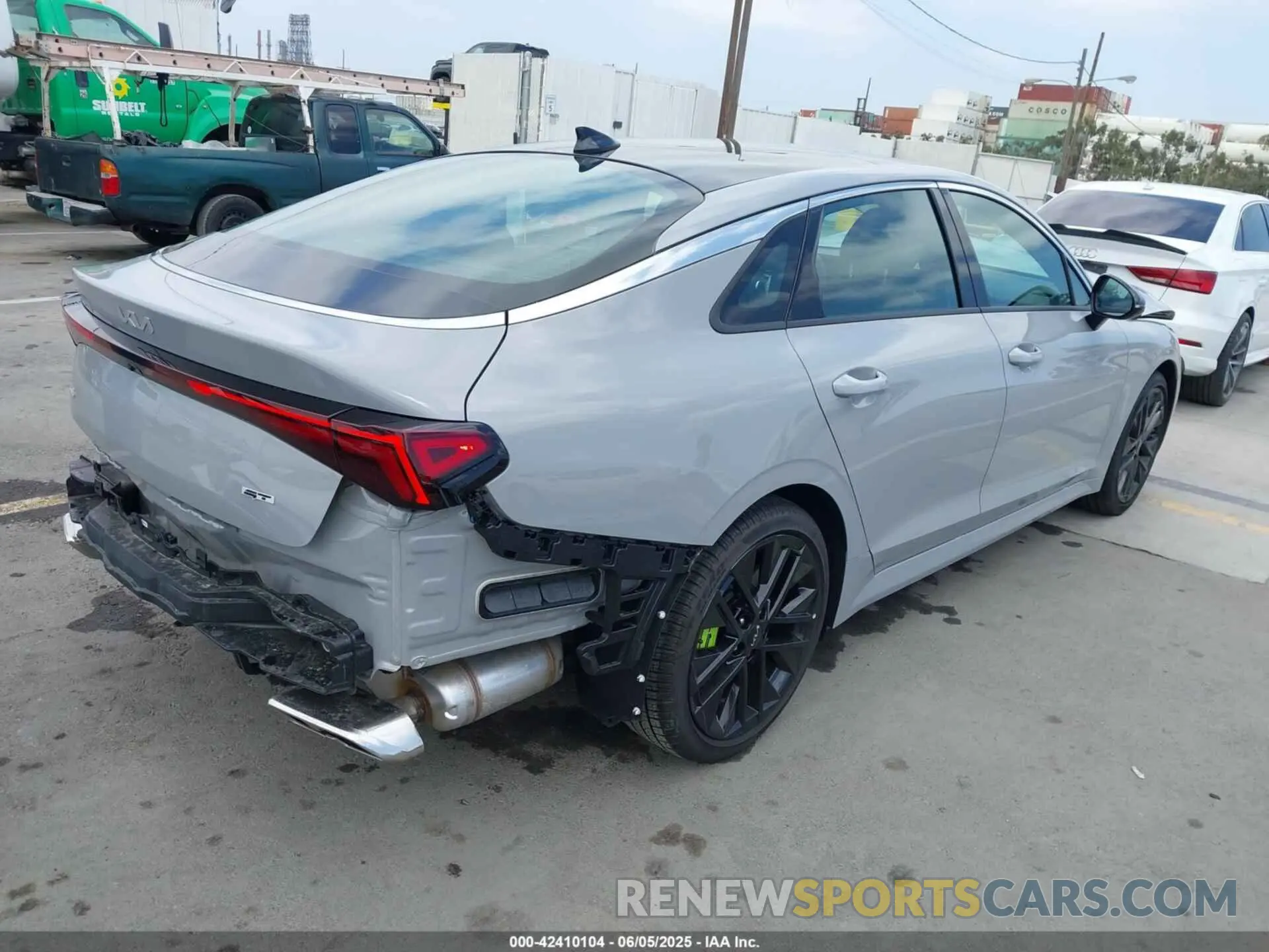 4 Photograph of a damaged car KNAG44J87S5365552 KIA K5 2025