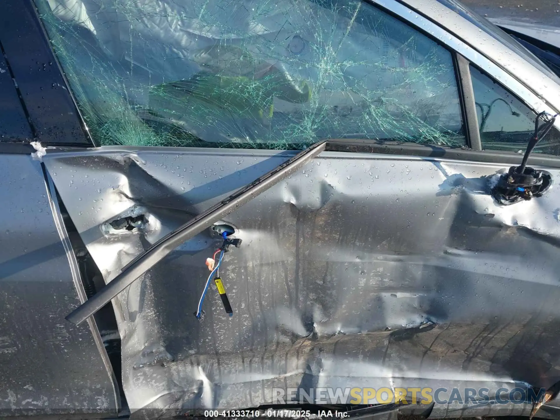 5 Photograph of a damaged car KNAG44J89S5334027 KIA K5 2025